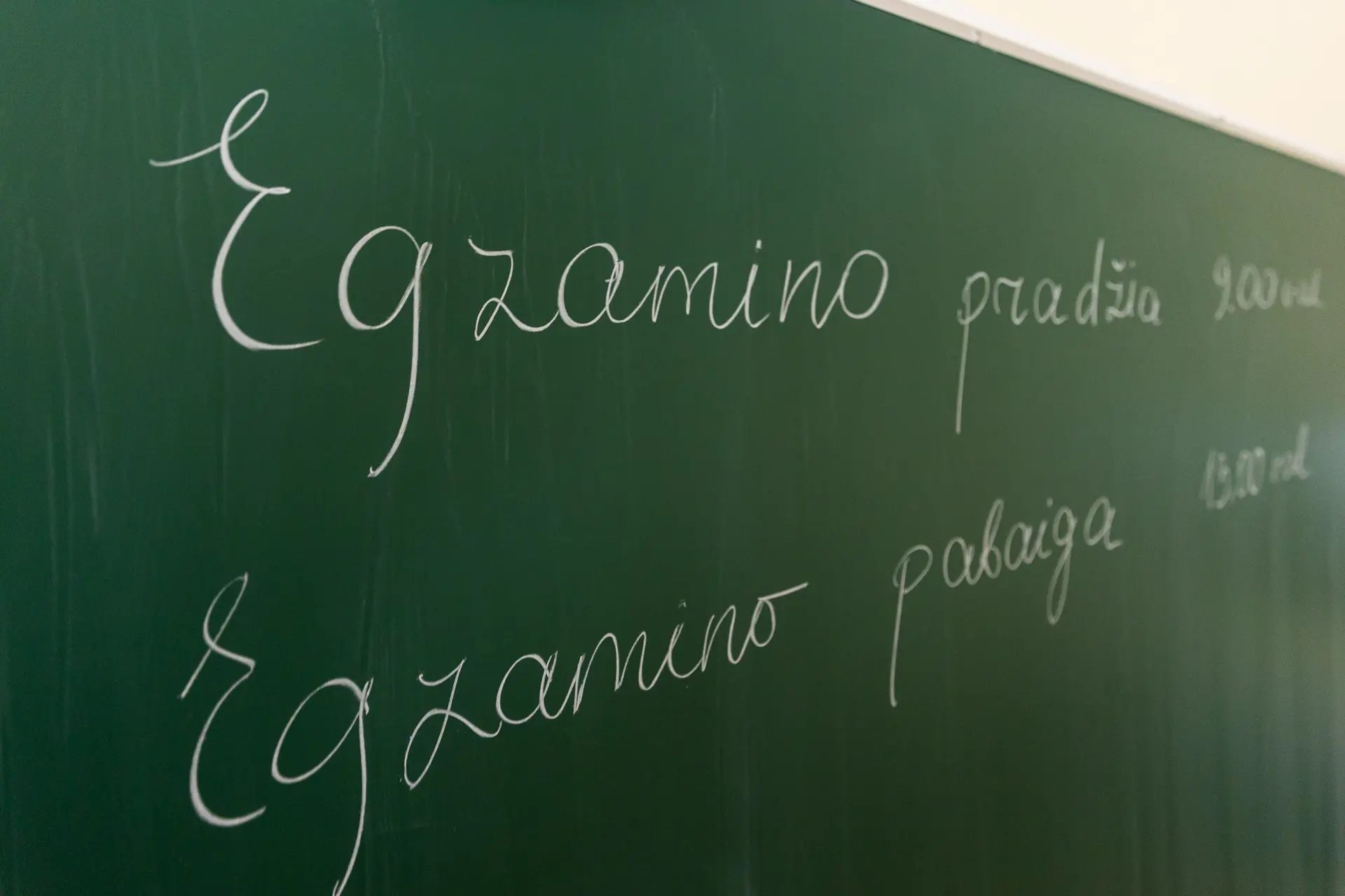 Egzaminas, valstybiniai brandos egzaminai (VBE), mokyklinė lenta