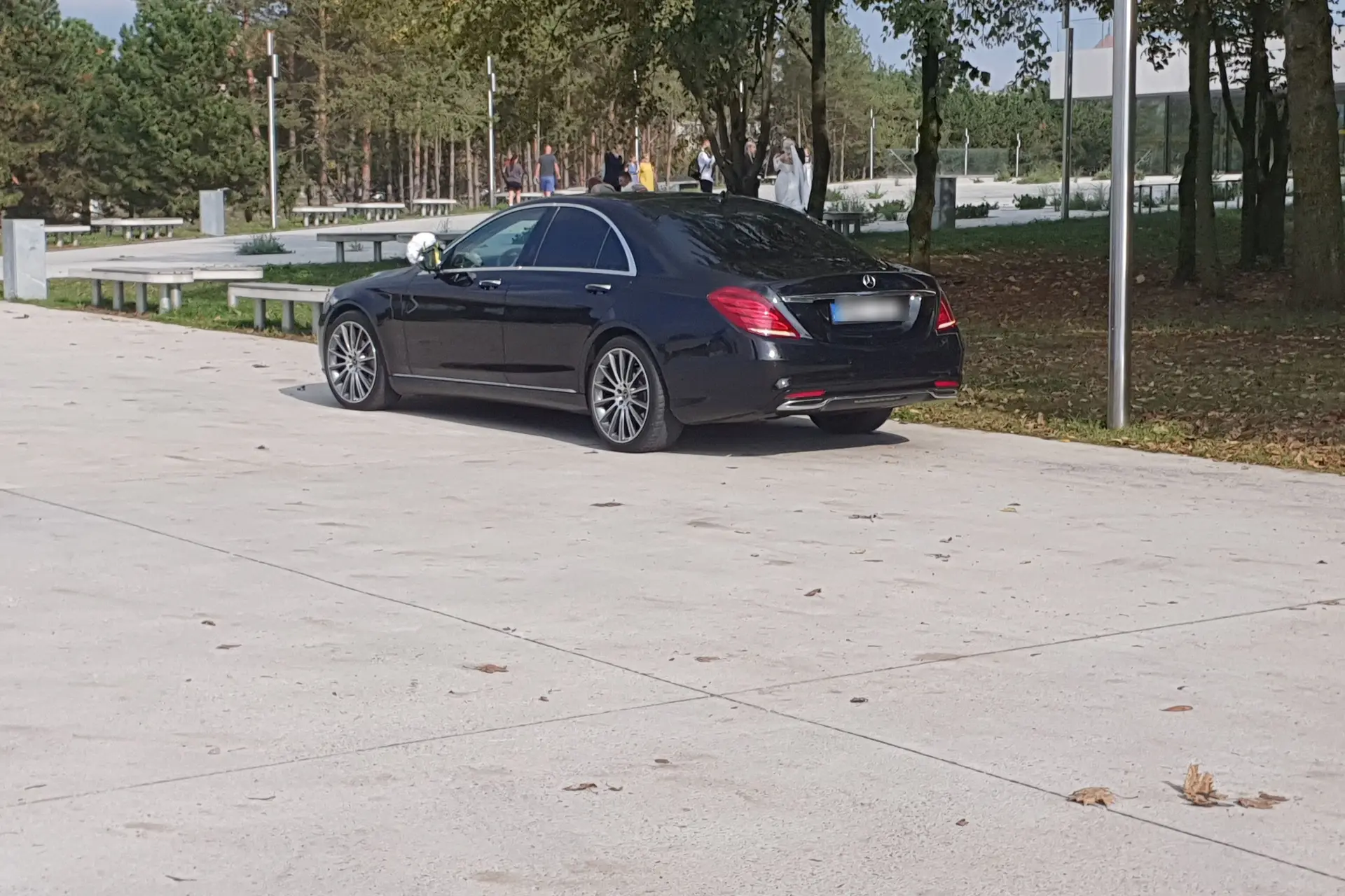 Nemuno saloje paliktas automobilis / Skaitytojo nuotr.