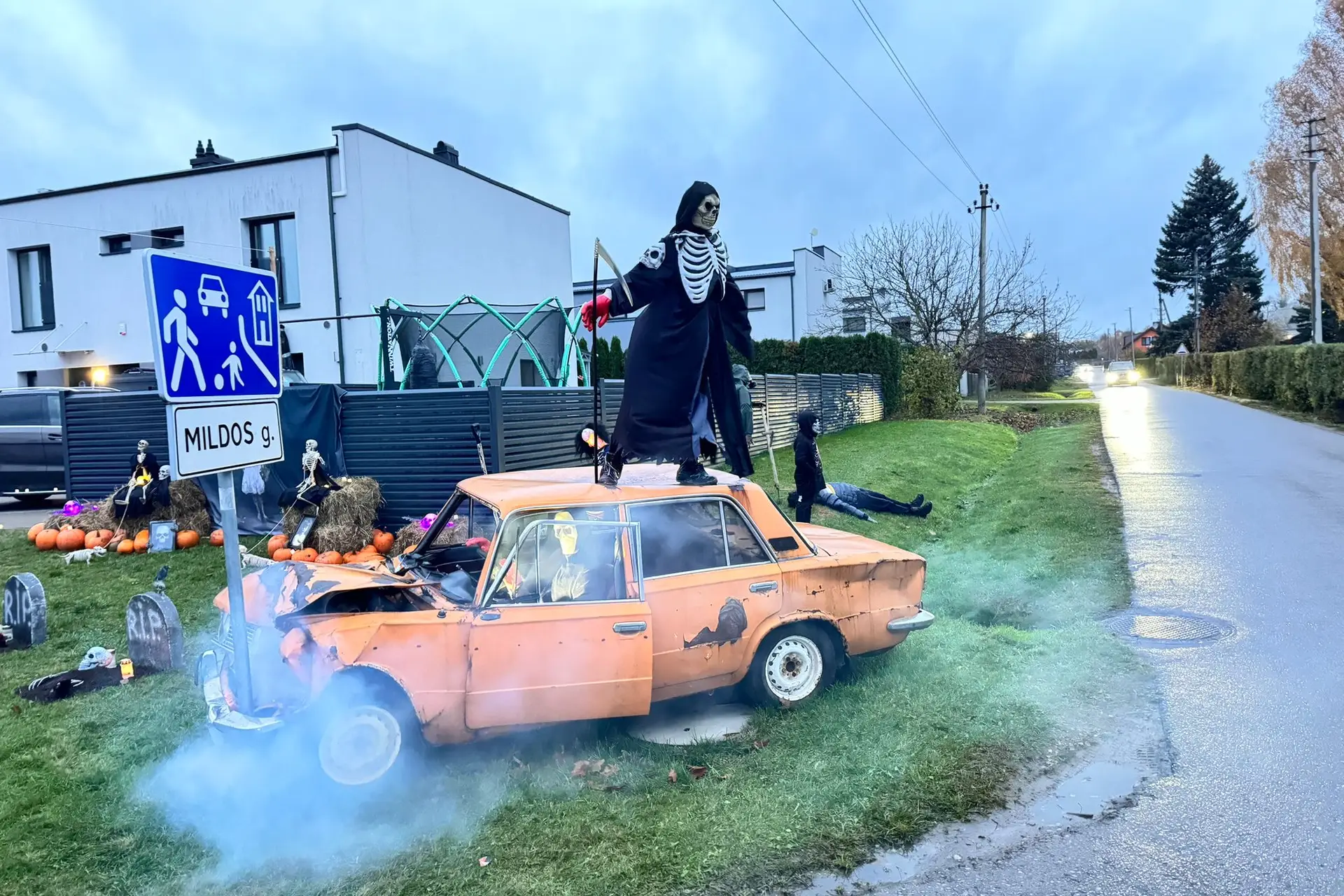 Skaitytoją nustebino žmonių išradingumas Domeikavoje (foto)