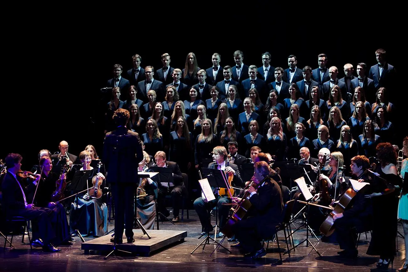 Lietuvos-sveikatos-mokslu-universiteto-akademinis-choras-Neris-8