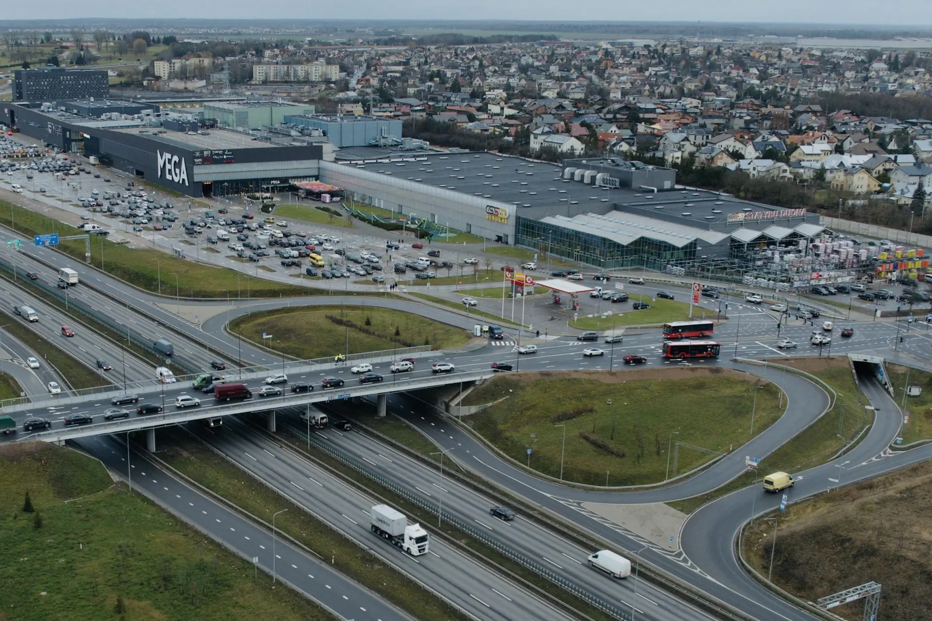 Viadukas prie PLC „Mega“ / BalticRED nuotr.