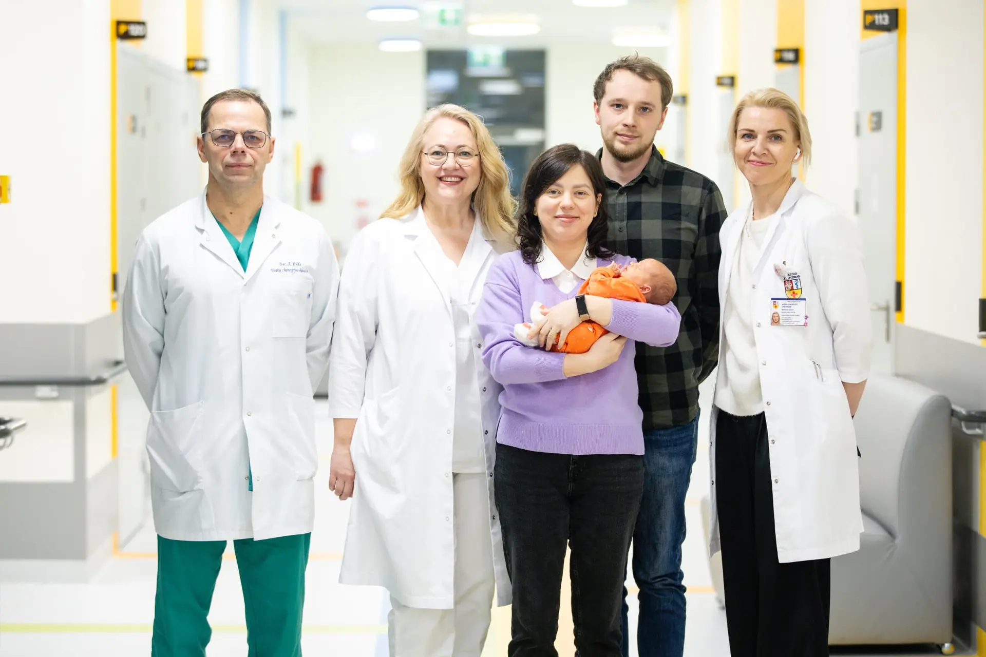 Kauno klinikų medikai pirmą kartą Lietuvoje atliko operaciją dar gimdoje esančiam vaisiui