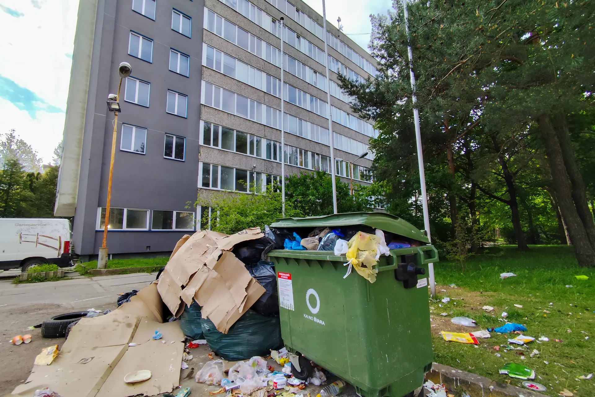 Šiukšlynas Naglio gatvėje / R. Tenio nuotr.
