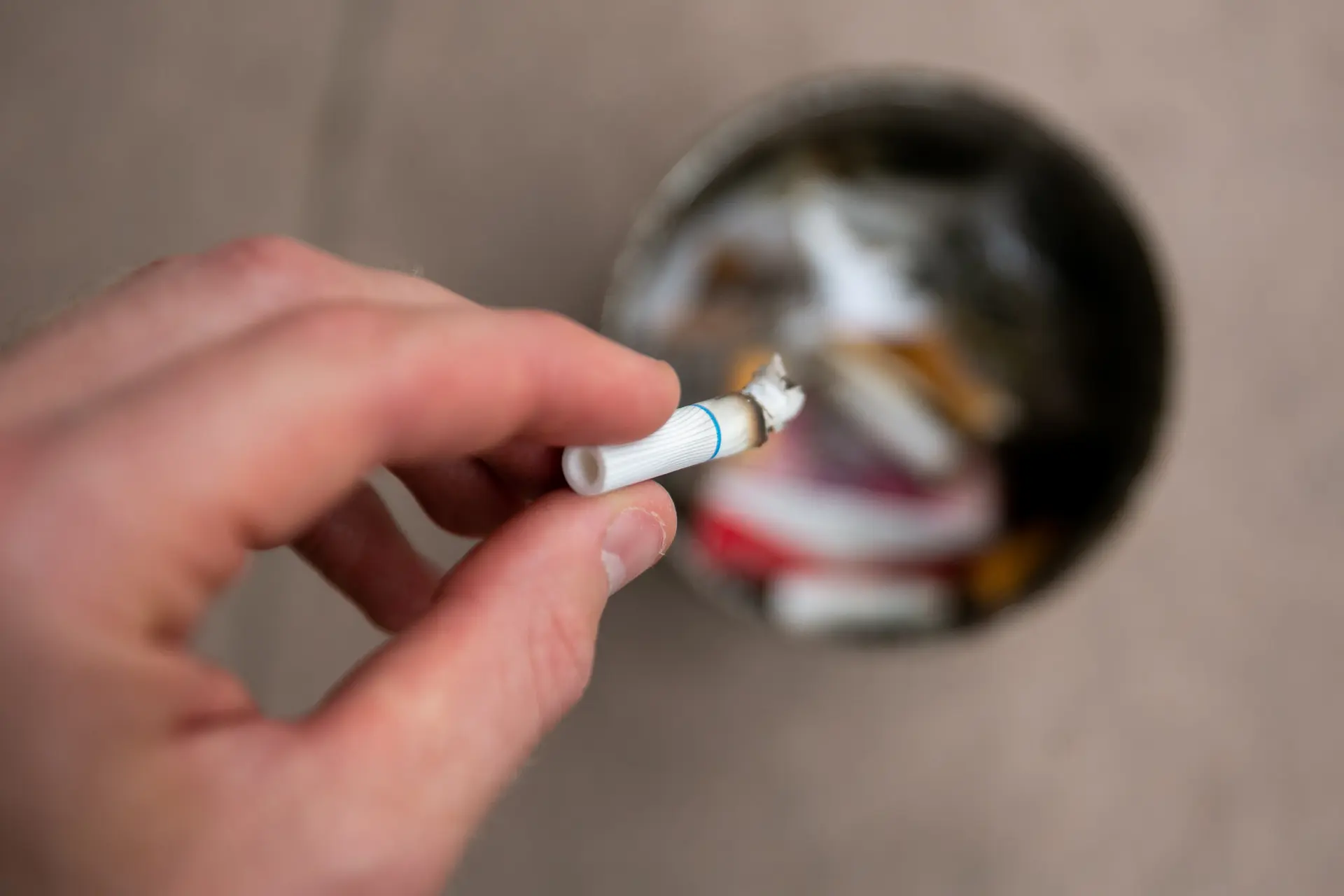 Rukymas, peleninė, cigaretė