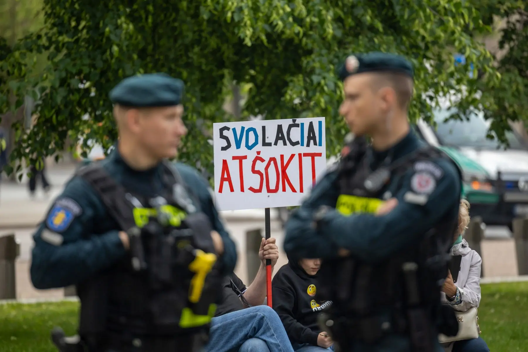 Prie Seimo rūmų – antrasis mitingas prieš NT mokestį: susirinkusieji netiki valdančiųjų pažadais