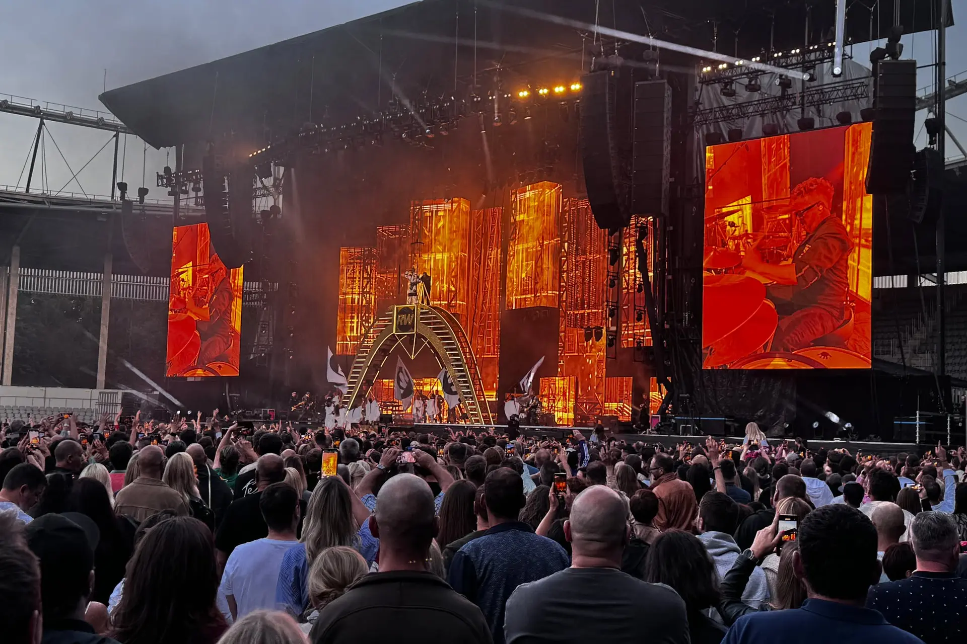 R. Williams žengė į didžiąją Kauno stadiono sceną / Kas vyksta Kaune nuotr.