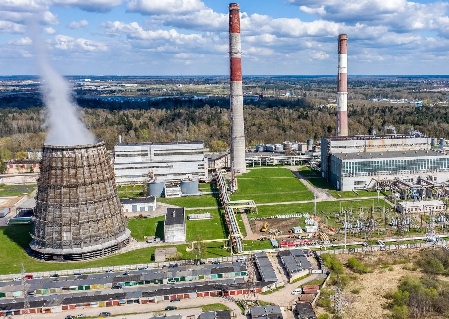Po padidinamuoju stiklu Kauno termofikacinės elektrinės teritorijoje veikusi bendrovė