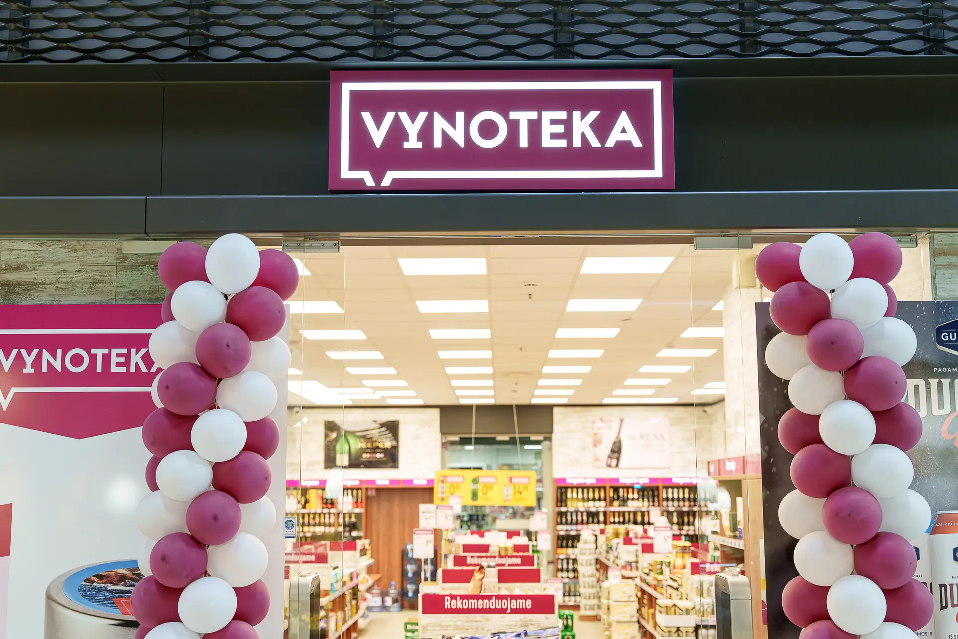 Duris atvėrė naujos „Vynoteka“ parduotuvės / R. Tenio nuotr.