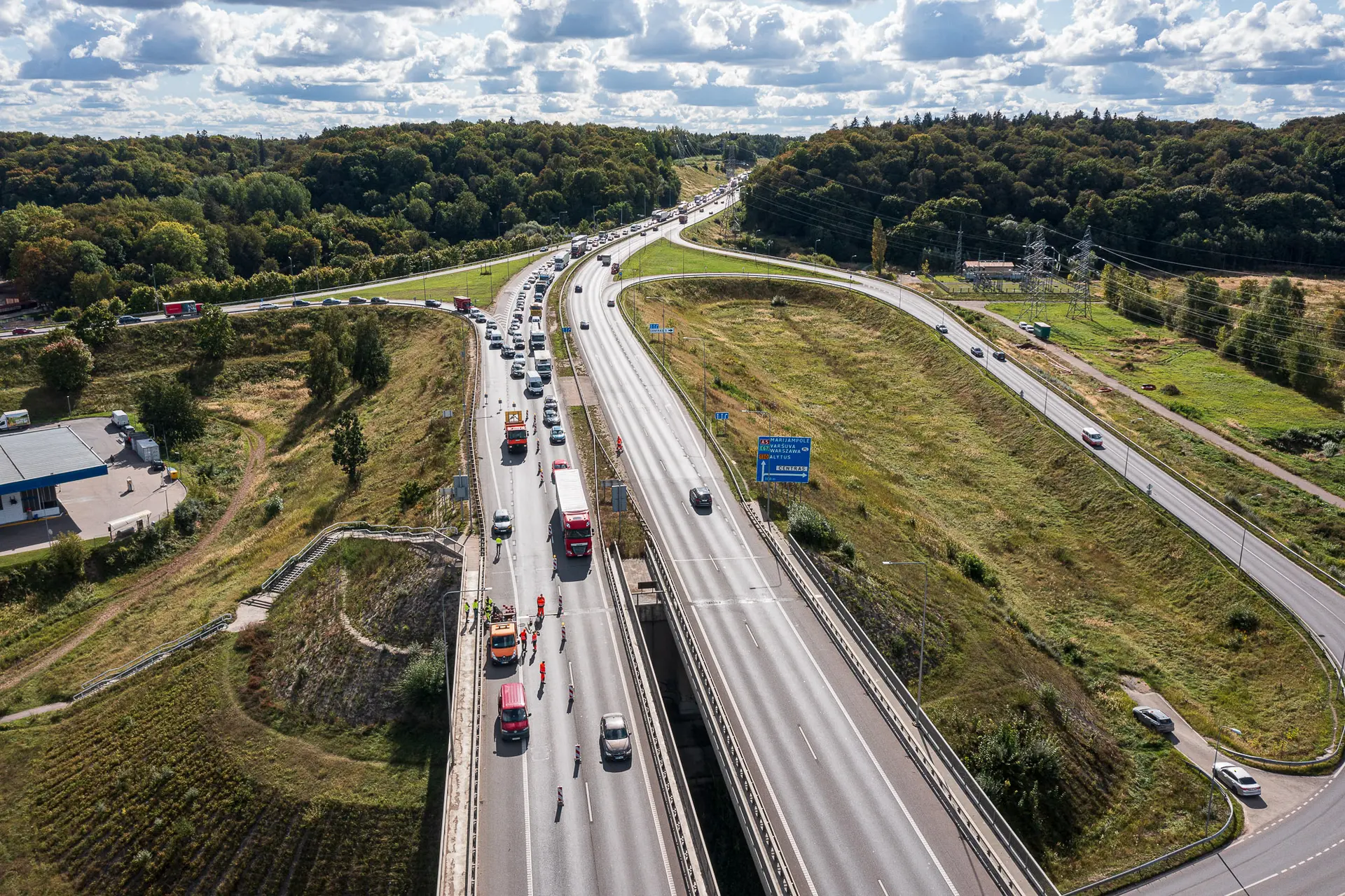 Atnaujintas eismas Lampėdžių tiltu