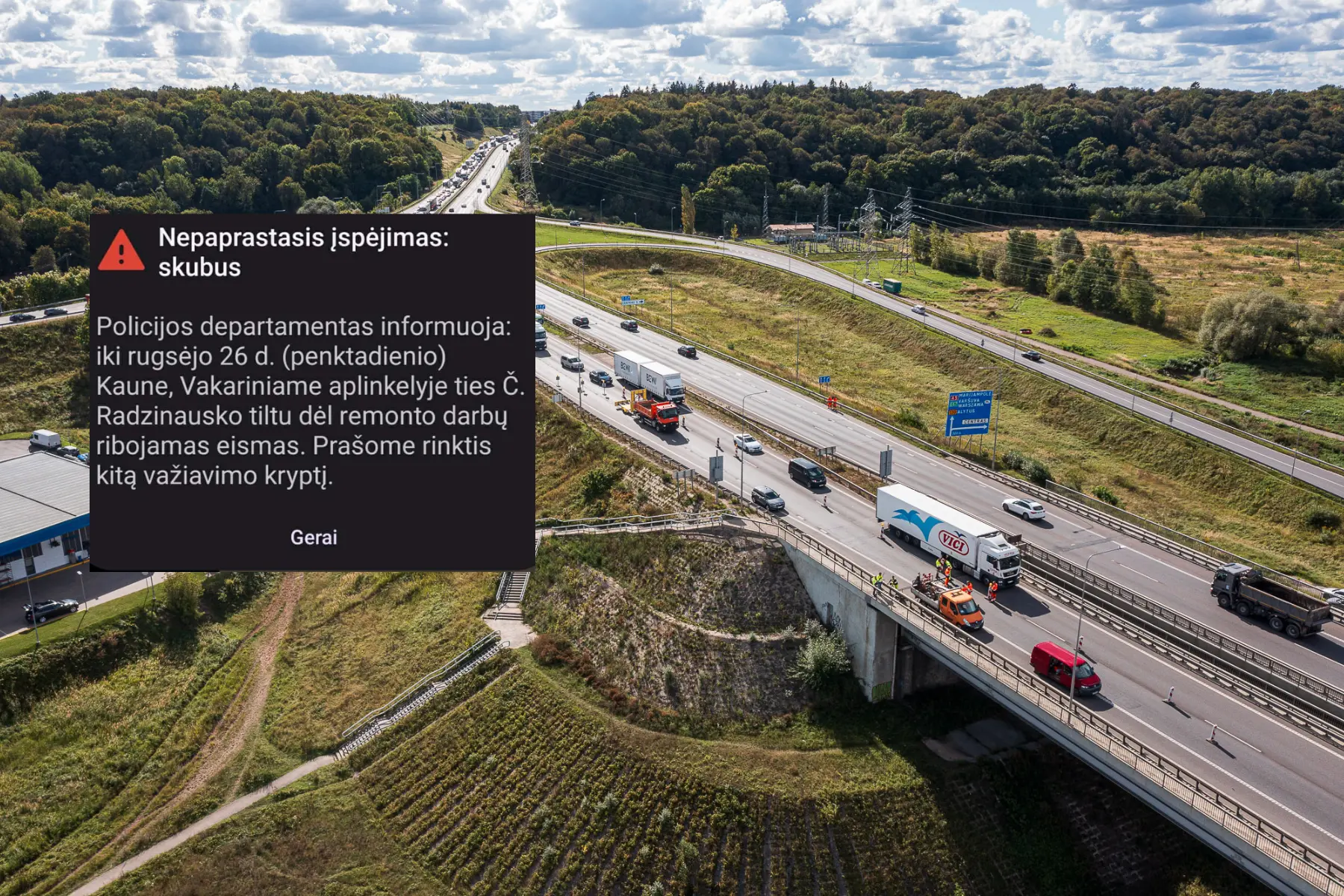 Incidentas ant Lampėdžių tilto: spėjama, kad į aplinką išsiliejo apie 300 litrų dyzelino