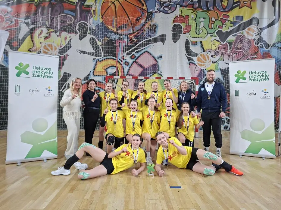 A. Mitkaus pagrindinės mokyklos merginų rankinio komanda / KRS nuotr.