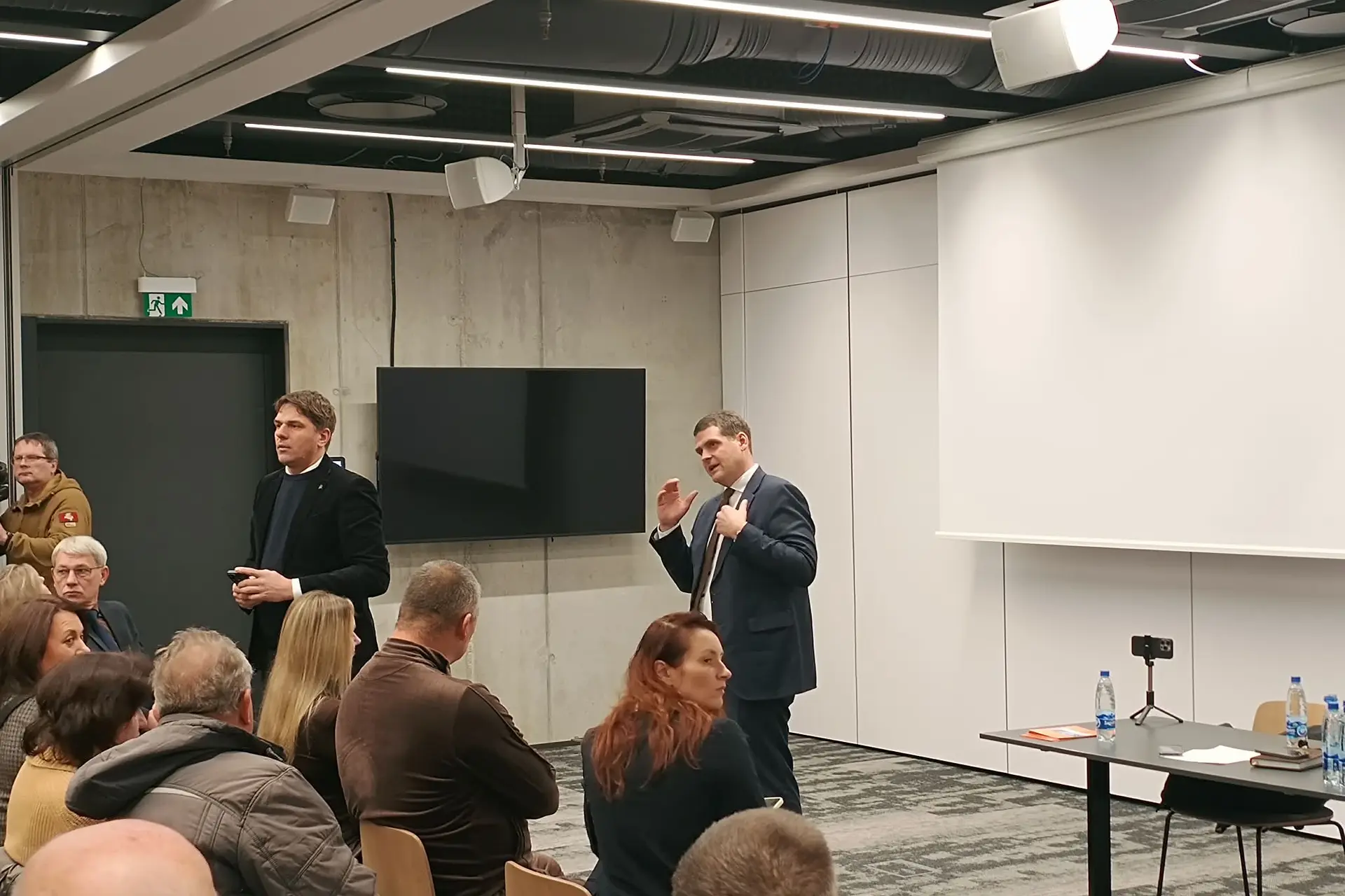 R. Žemaitaičio susitikime Kaune – įtampa dėl protestuotojų