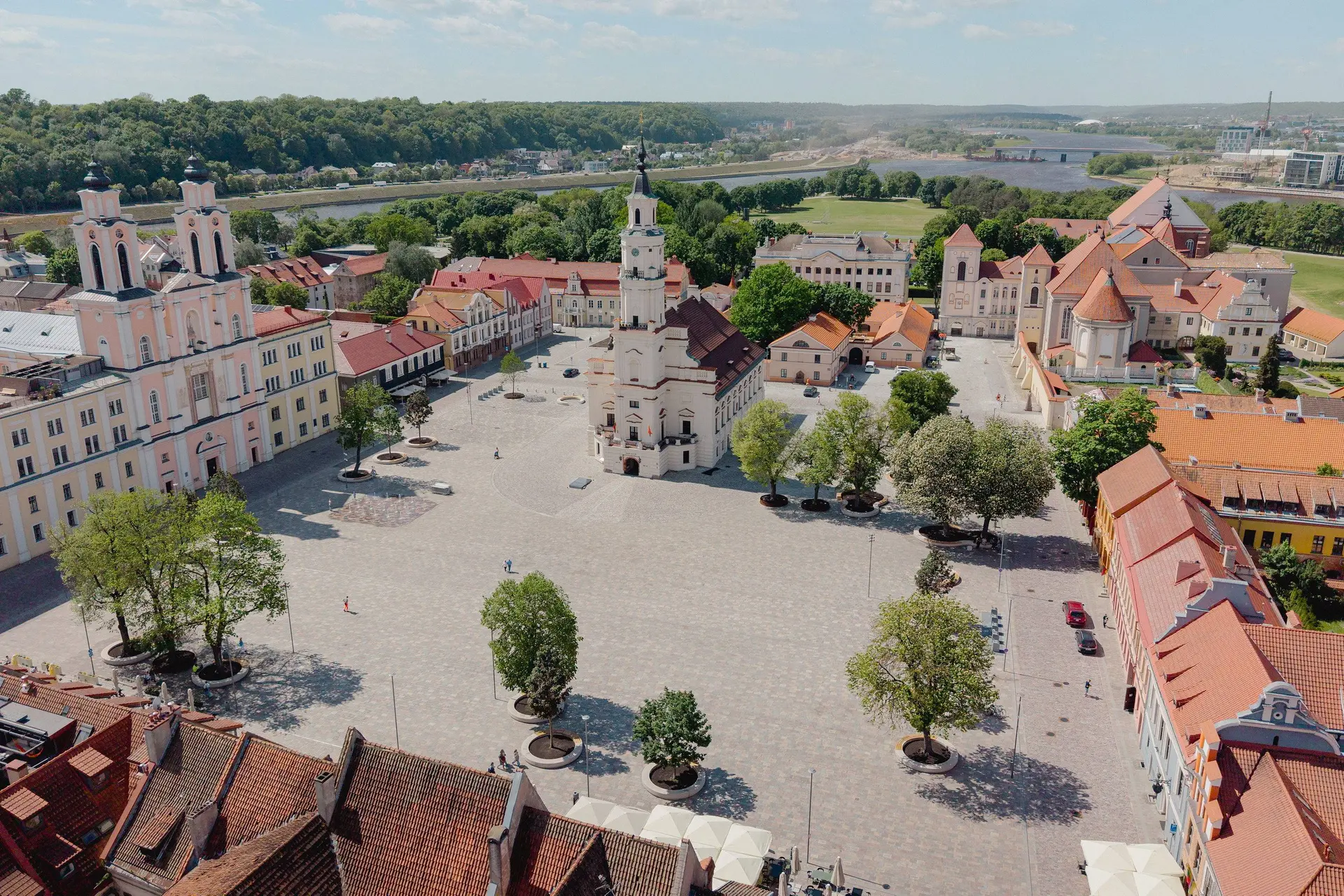 Atnaujinta Rotušės aikštė