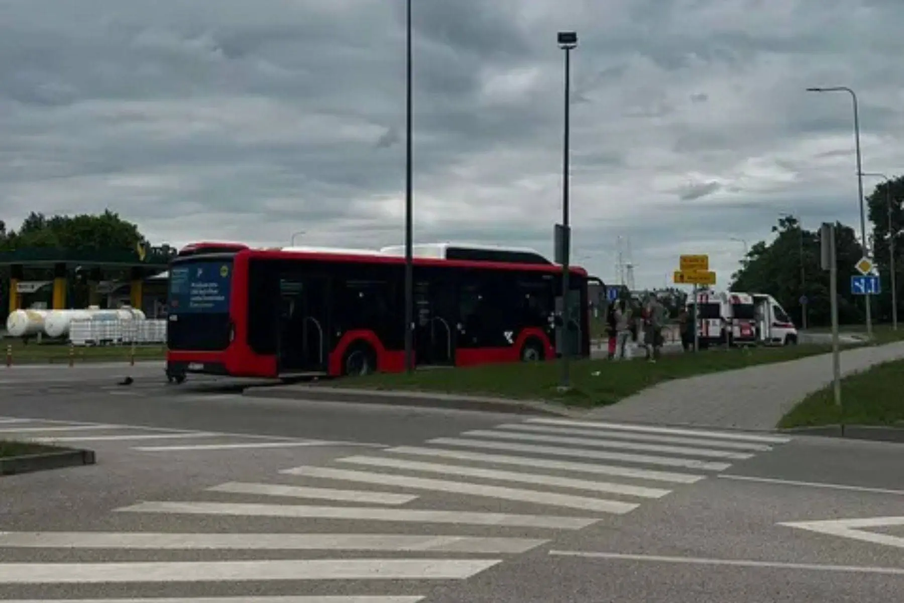 Dar viena avarija Šilainių žiede: nukentėjo autobuso keleivė