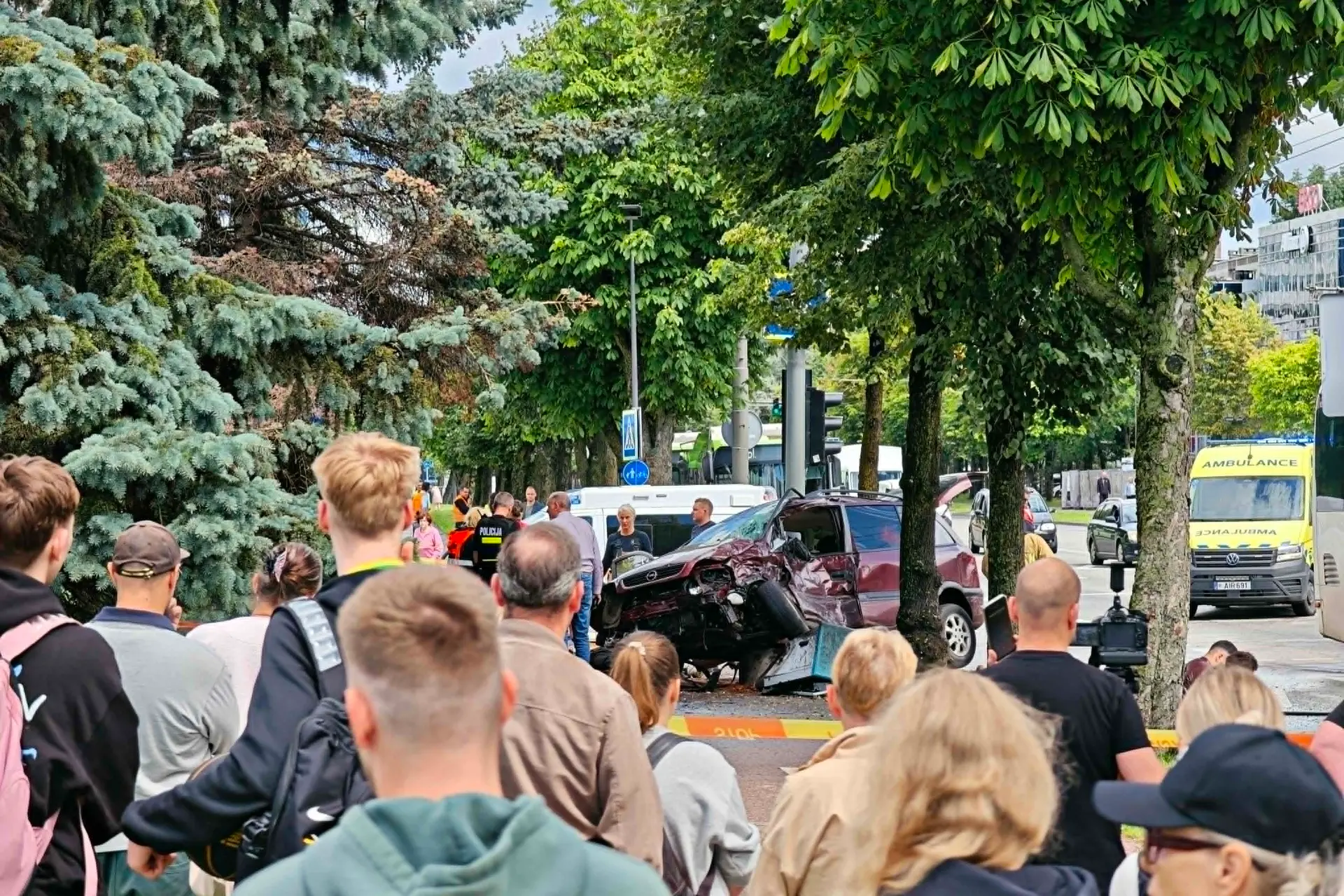 Tragiška avarija Kaune: po susidūrimo su autobusu „Opel“ vairuotojas neišgyveno (foto)