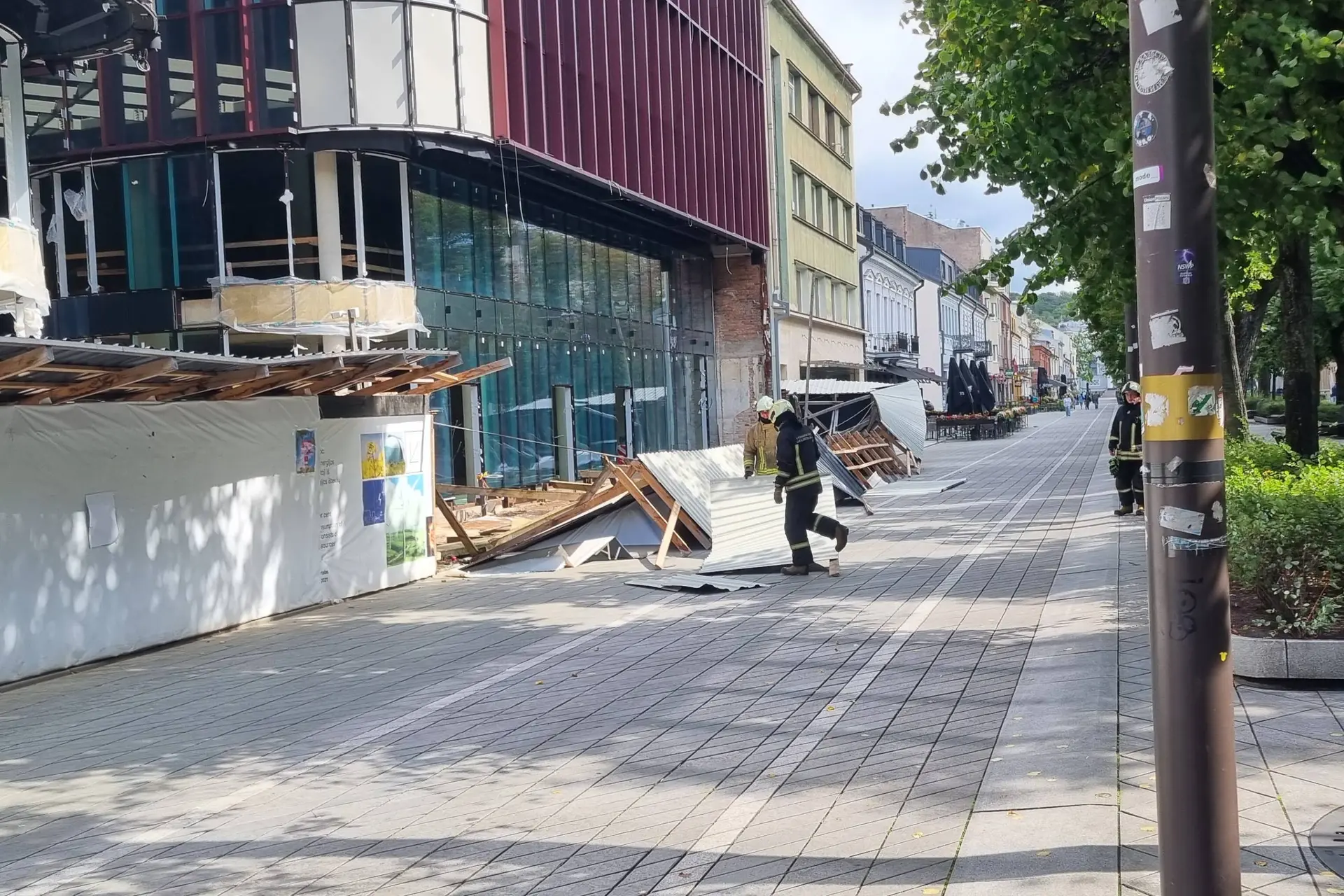 Stipraus vėjo padariniai Laisvės al. / Skaitytojų nuotr.