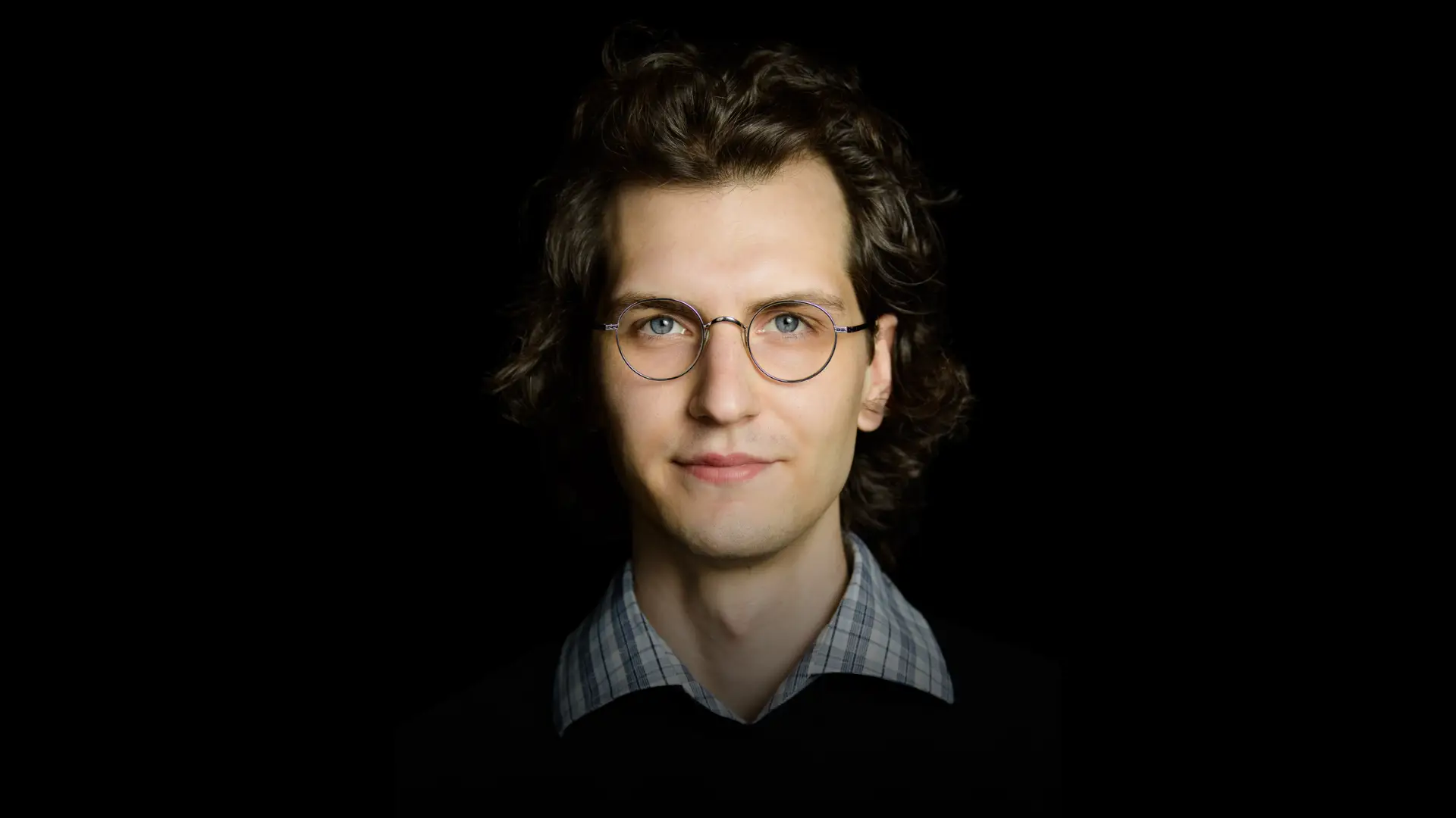 Pauliaus Juškos teatro eskizas „Žmogus-dėžė“