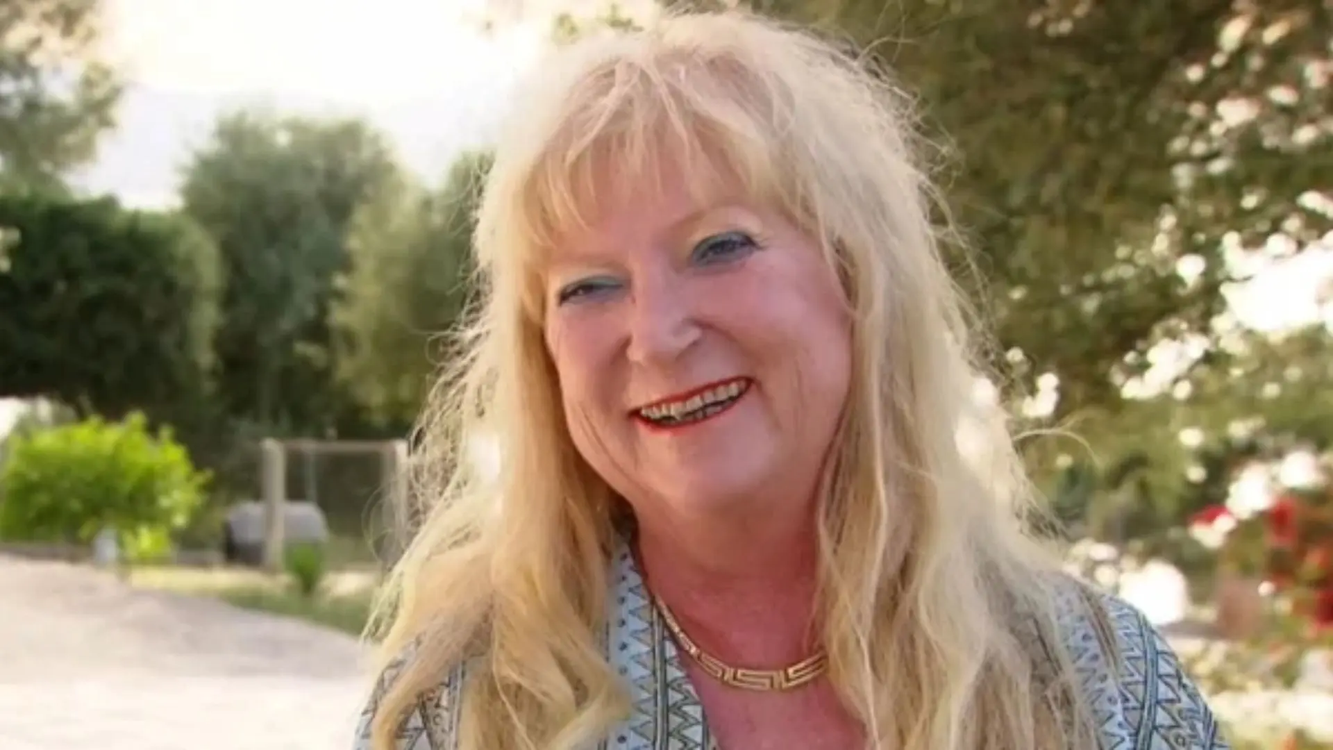 Iris uit B&B Vol Liefde lanceert 'Yamas' kledinglijn