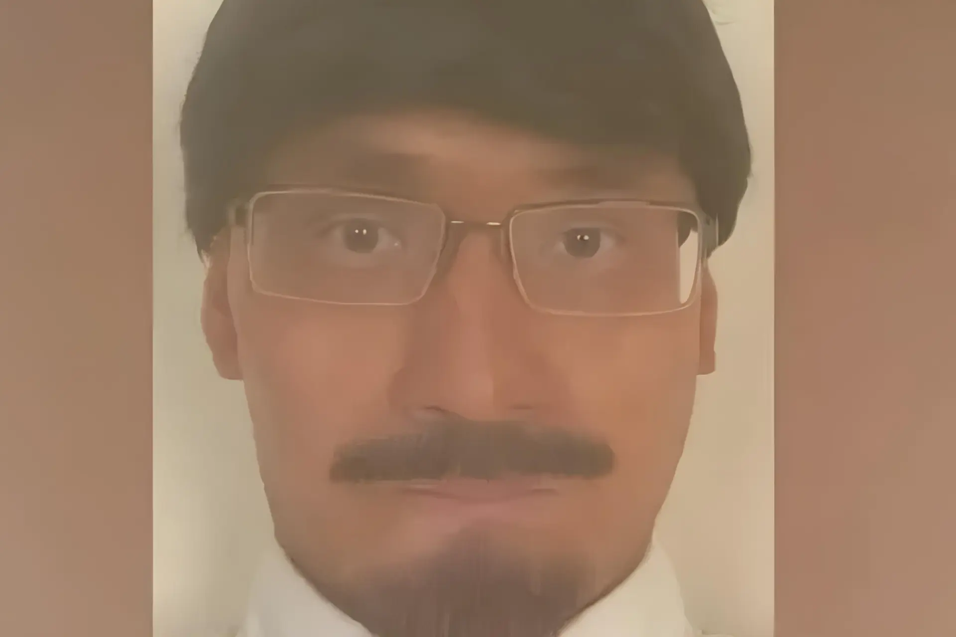 Britse arts injecteert gif onder het mom van coronaprik