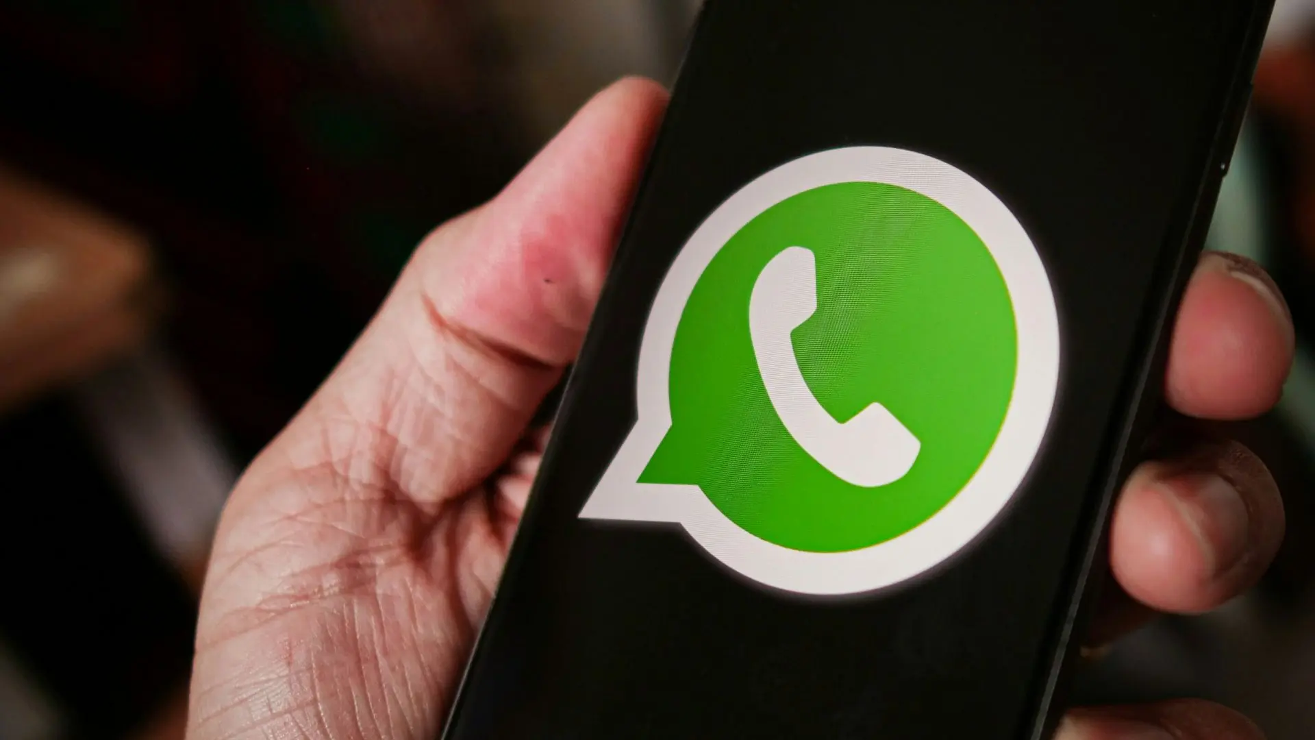 Privacy in gevaar: EU overweegt controle op al je WhatsApp-berichten