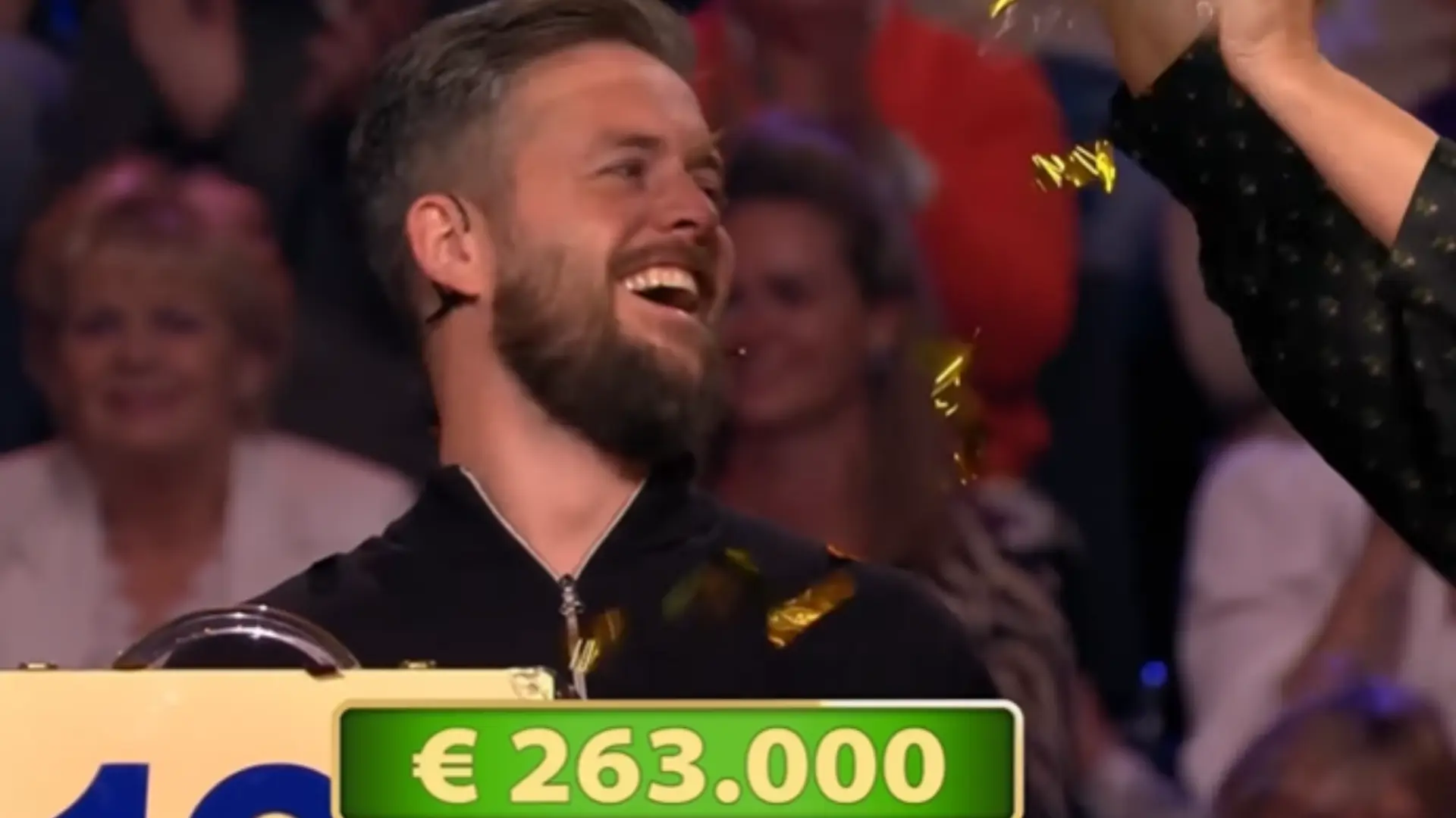 Kijkers in shock: Miljoenenjacht-kandidaat haalt finale door volledig te zwijgen