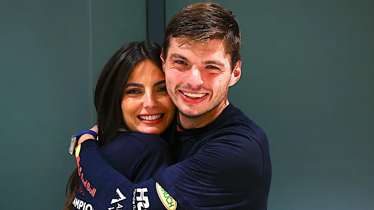 Max Verstappen en Kelly Piquet krijgen een kindje