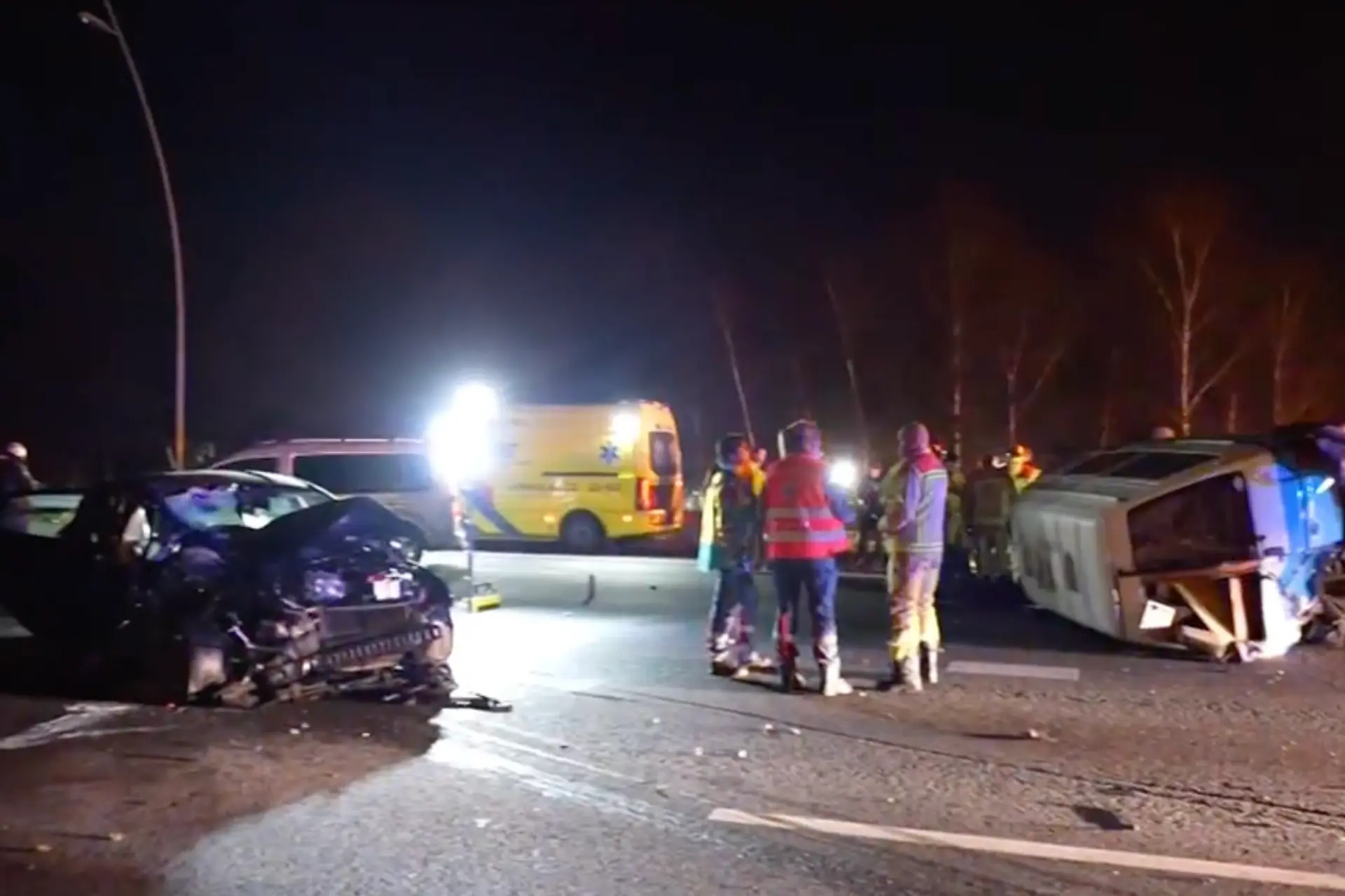 Gigantische ravage op A2 na zwaar ongeluk