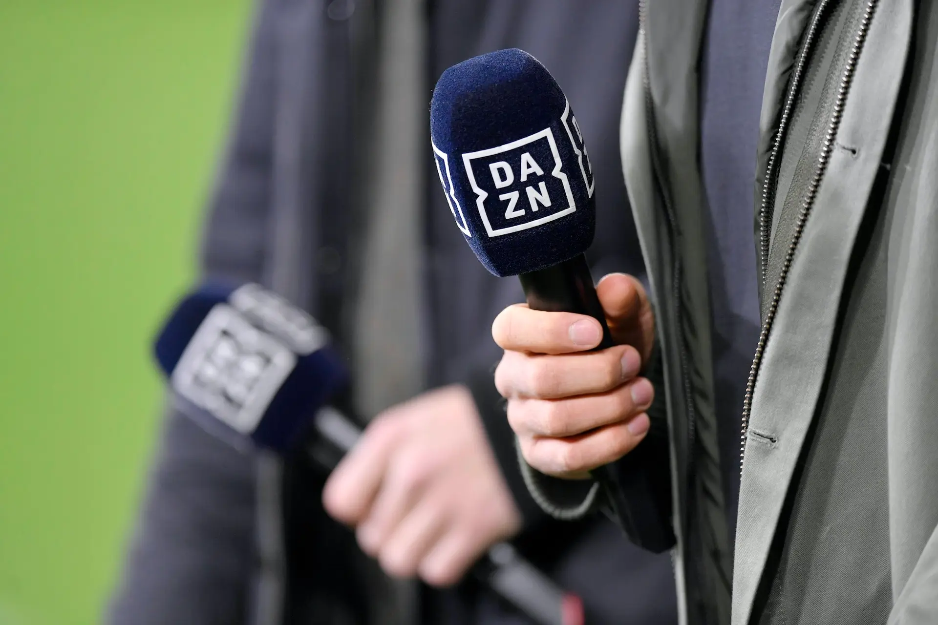 dazn logo microfono