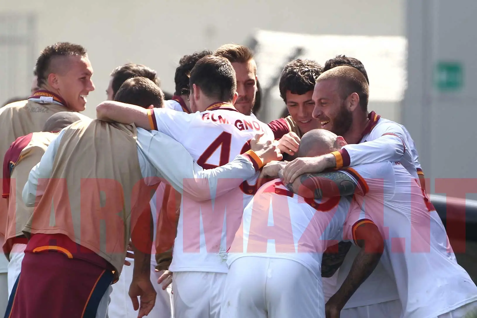 esultanza gruppo vs sassuolo 2014 mancini
