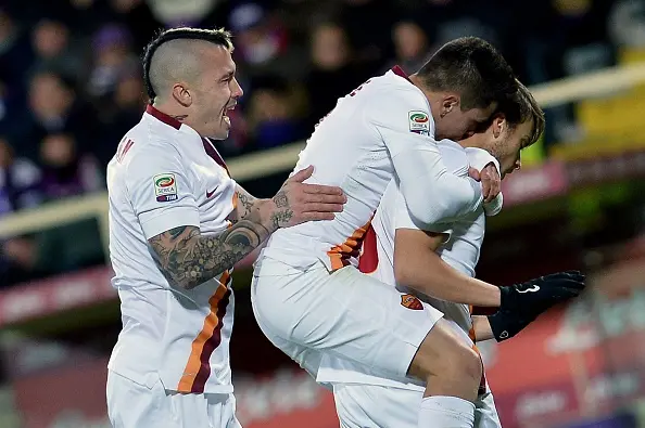 ljajic festeggiato da iturbe e nainggolan fiorentina roma 26012015