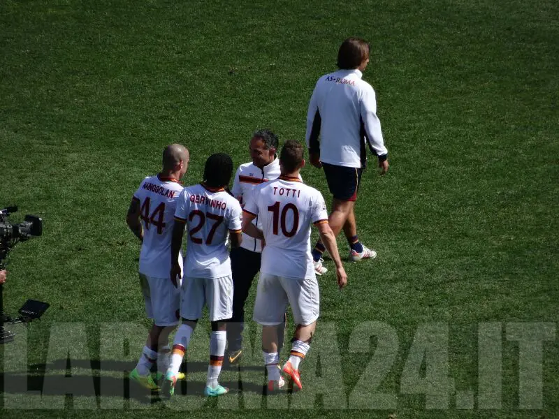 nainggolan gervais totti spalle