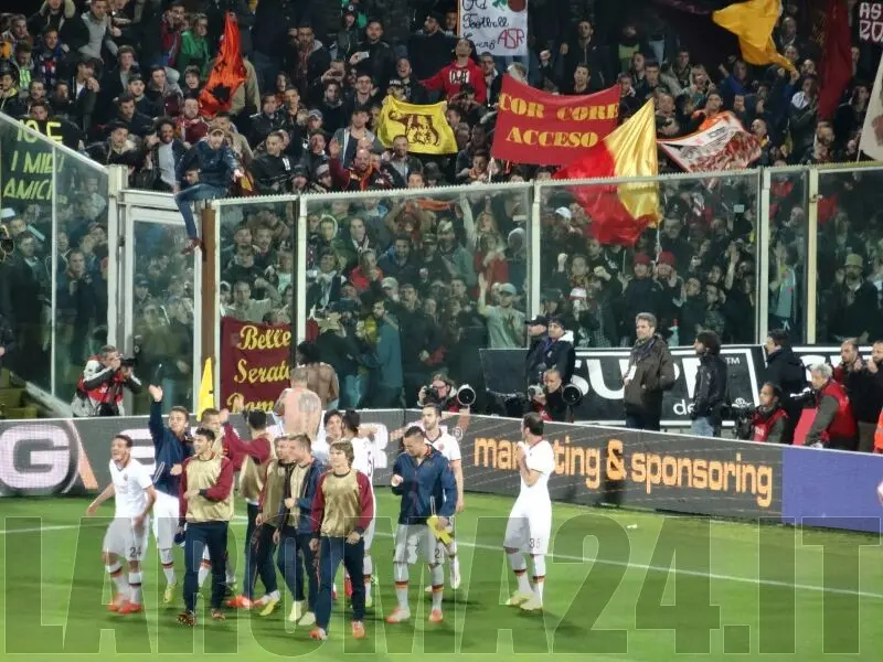 squadra sotto al settore ospiti trasferta fiorentina roma