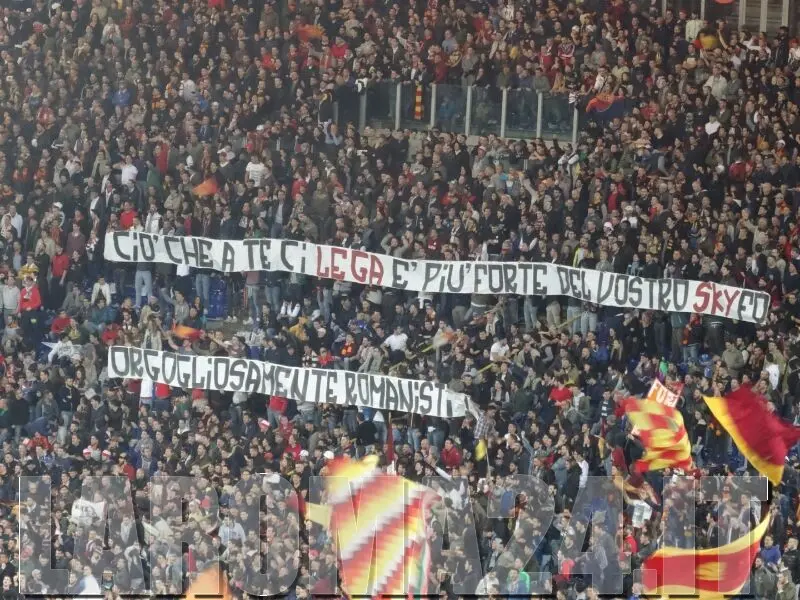 striscione curva