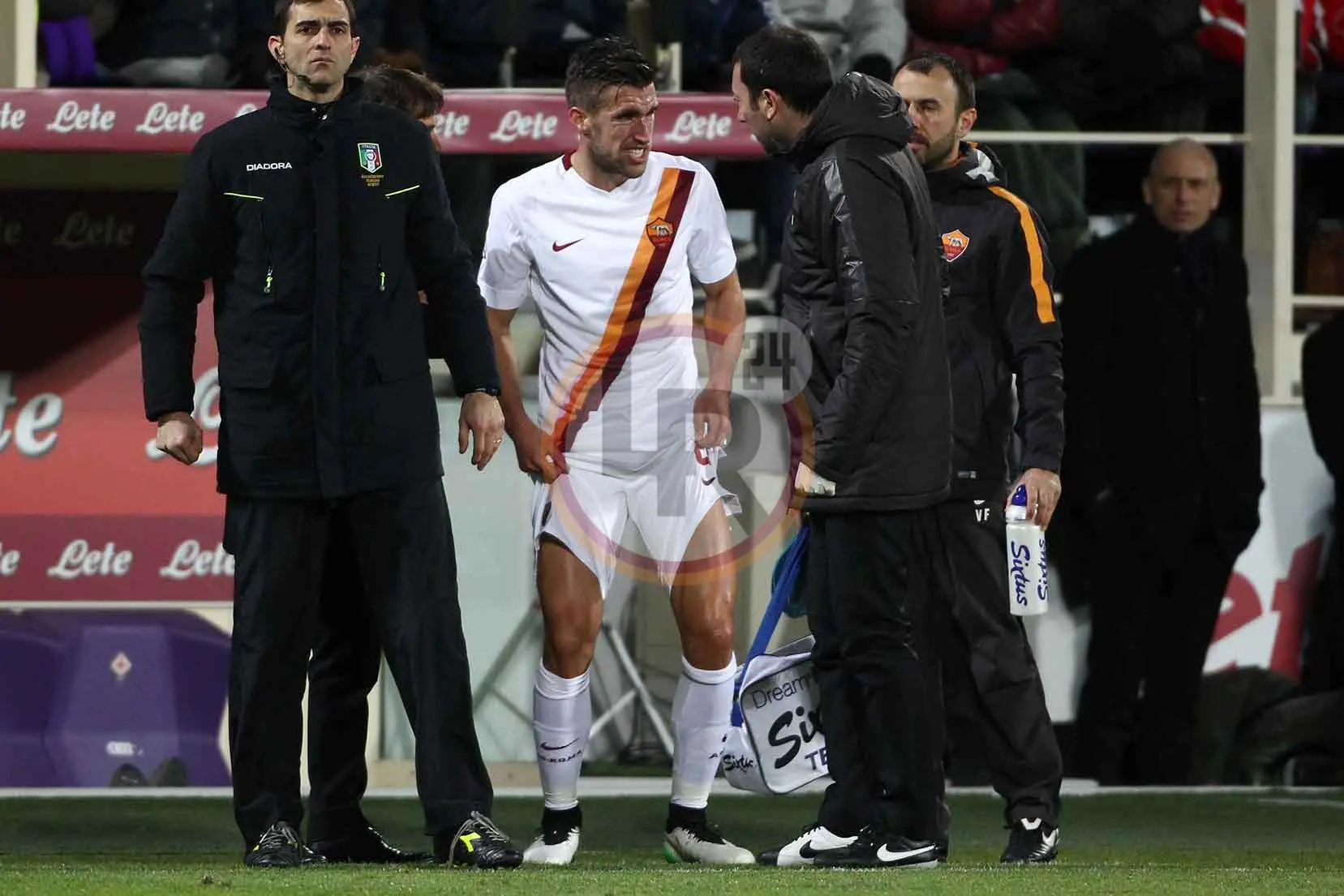 strootman bordocampo fiore roma 250115 mancini