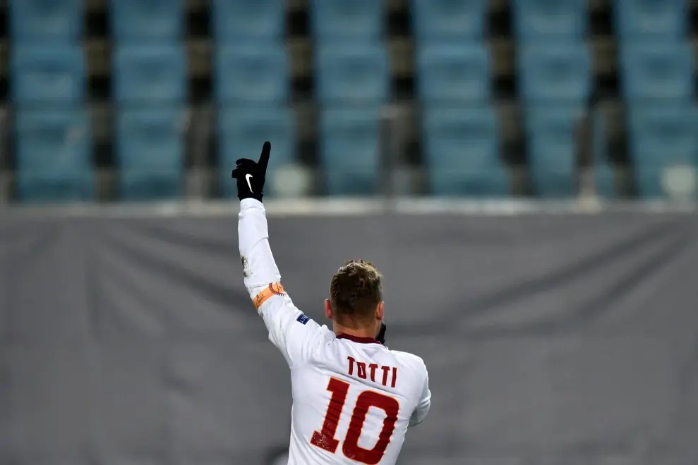 totti spalle numero 10