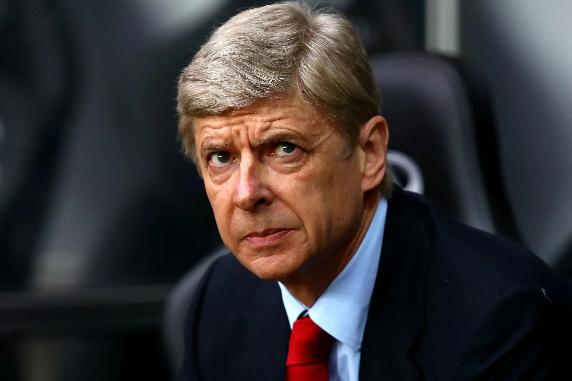 wenger in panchina