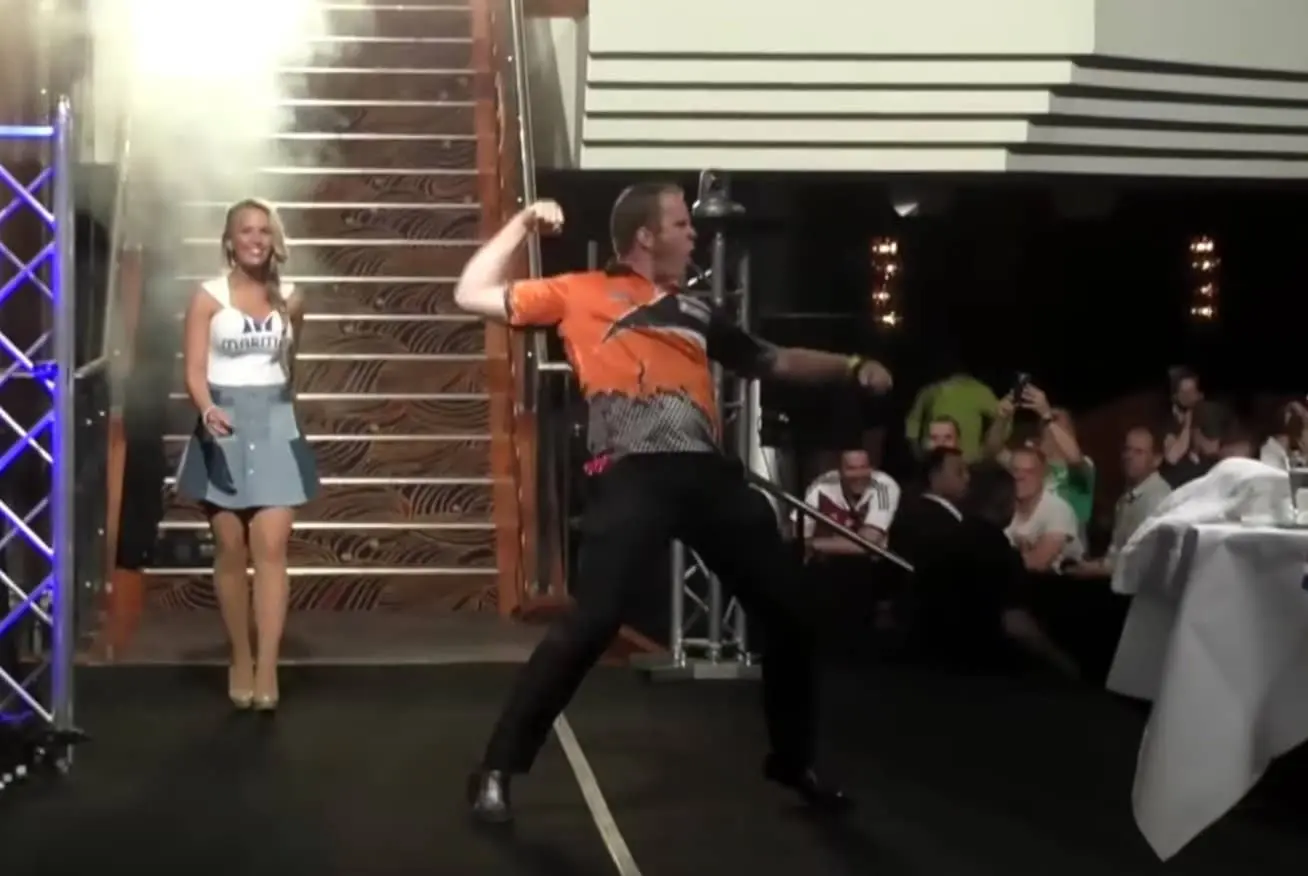 dirk van duijvenbode titan hakken opkomst darts grand prix