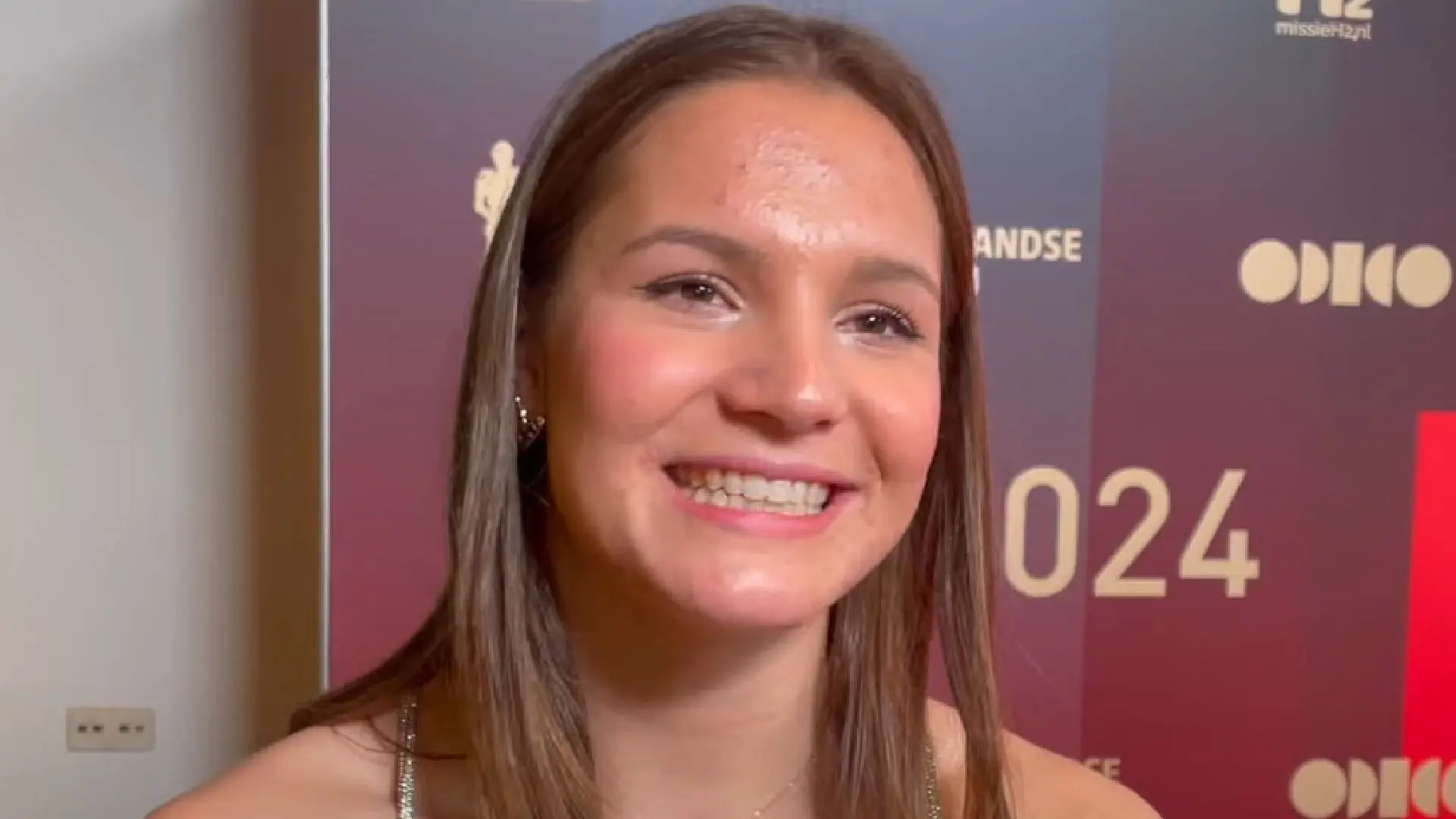Schaatsster Angel Daleman doet dansje met vriendin en eindigt met haar in bed