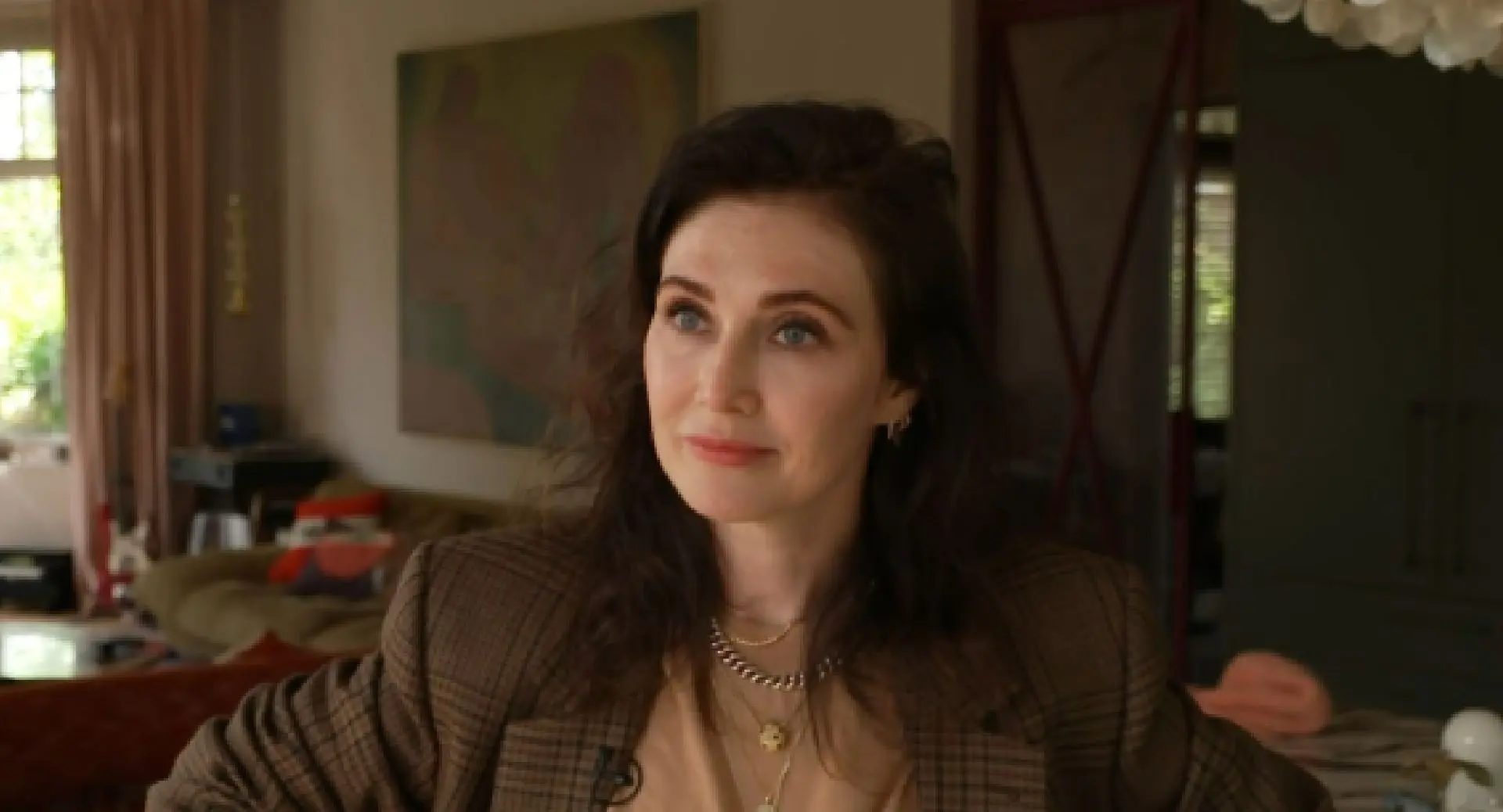 Carice van Houten haalt na Jack van Gelder óók flink uit naar Johan Derksen (video)