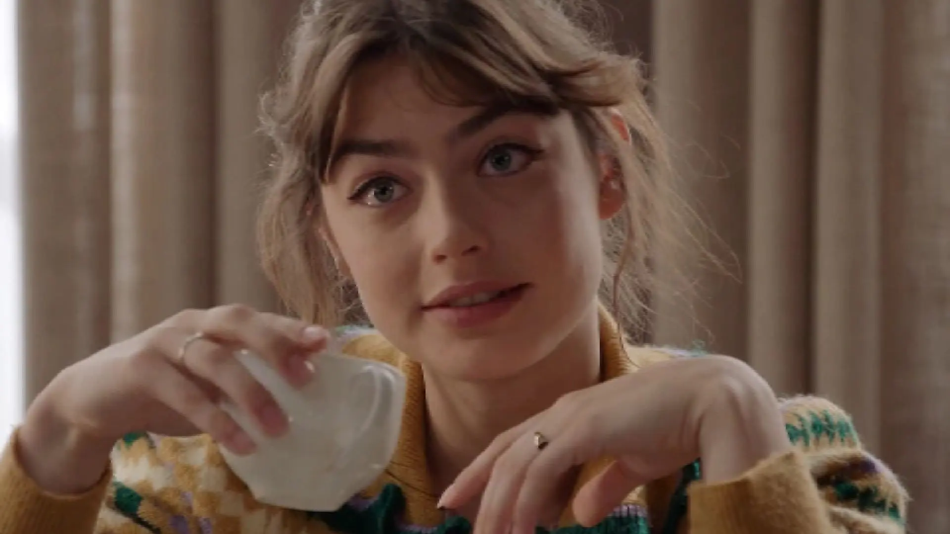 Playboy strikt wéér BN'er: GTST-actrice Sophie Bouquet uit de kleren (foto's)