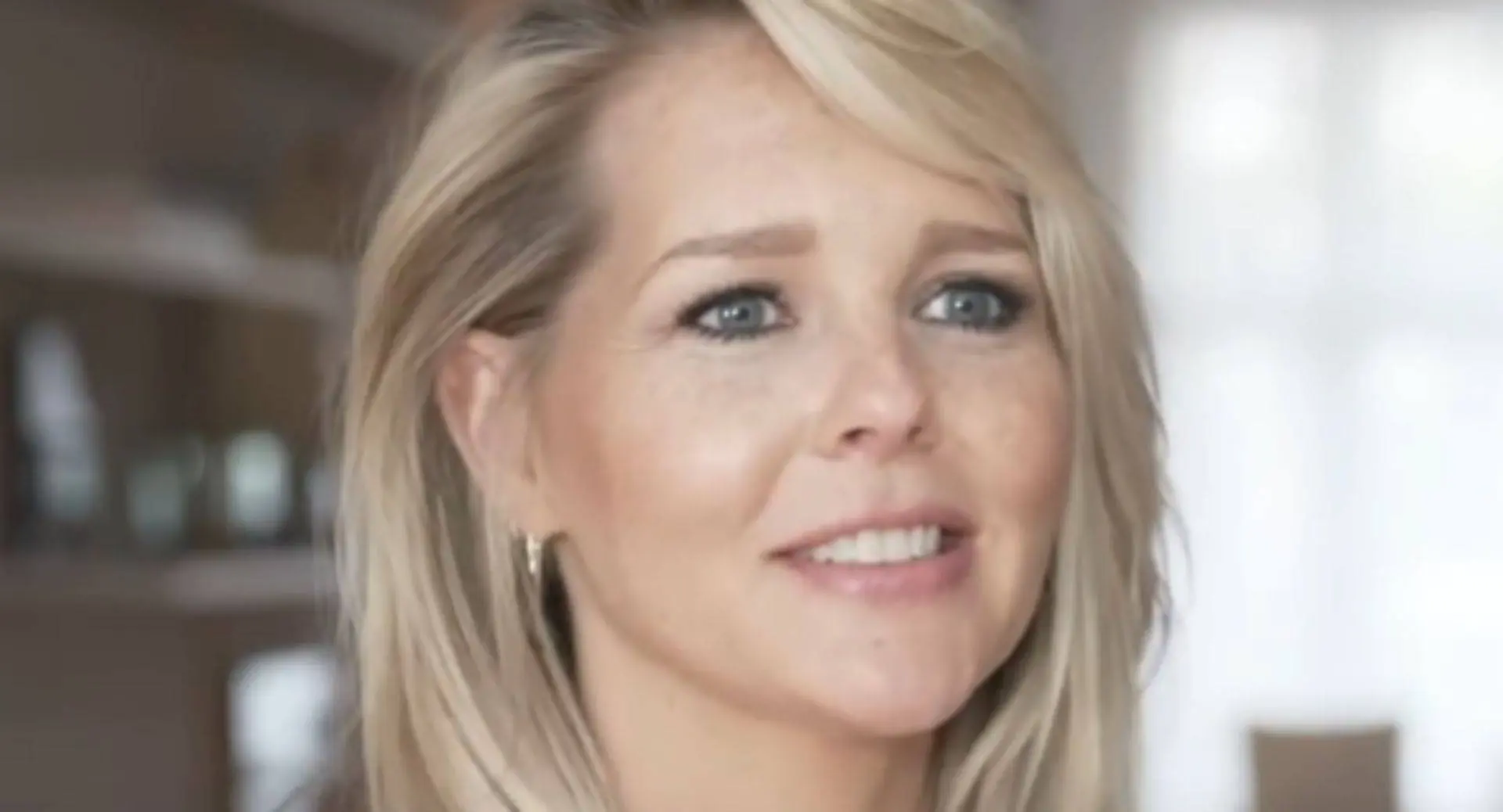 Chantal Janzen krijgt beschamende koosnaampjes voor haar voorgevel: 'Stond bloot in badkamer'