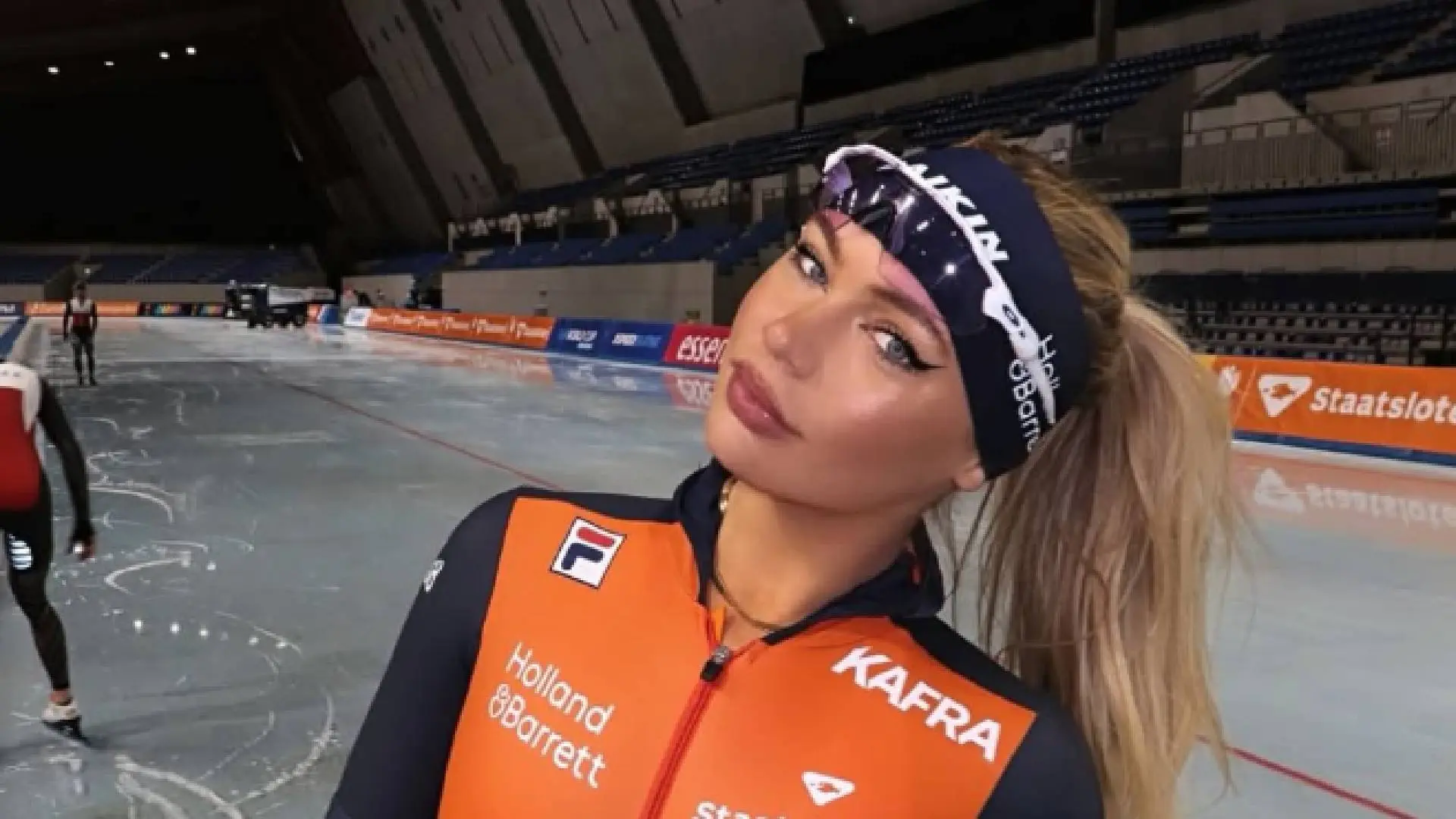 Jutta Leerdam bewijst nog maar eens dat ze de allermooiste sportvrouw van Nederland is (video)