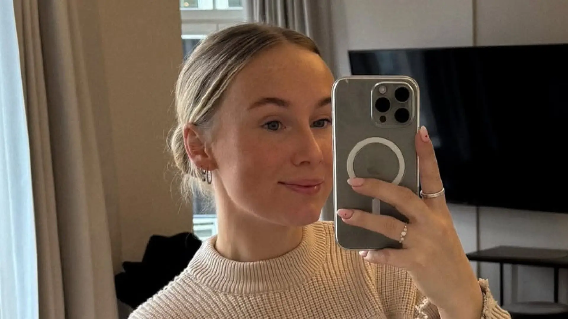 Myron Koops wordt met het jaar knapper én strakker; blonde fitgirl knalt bijna uit haar broekje