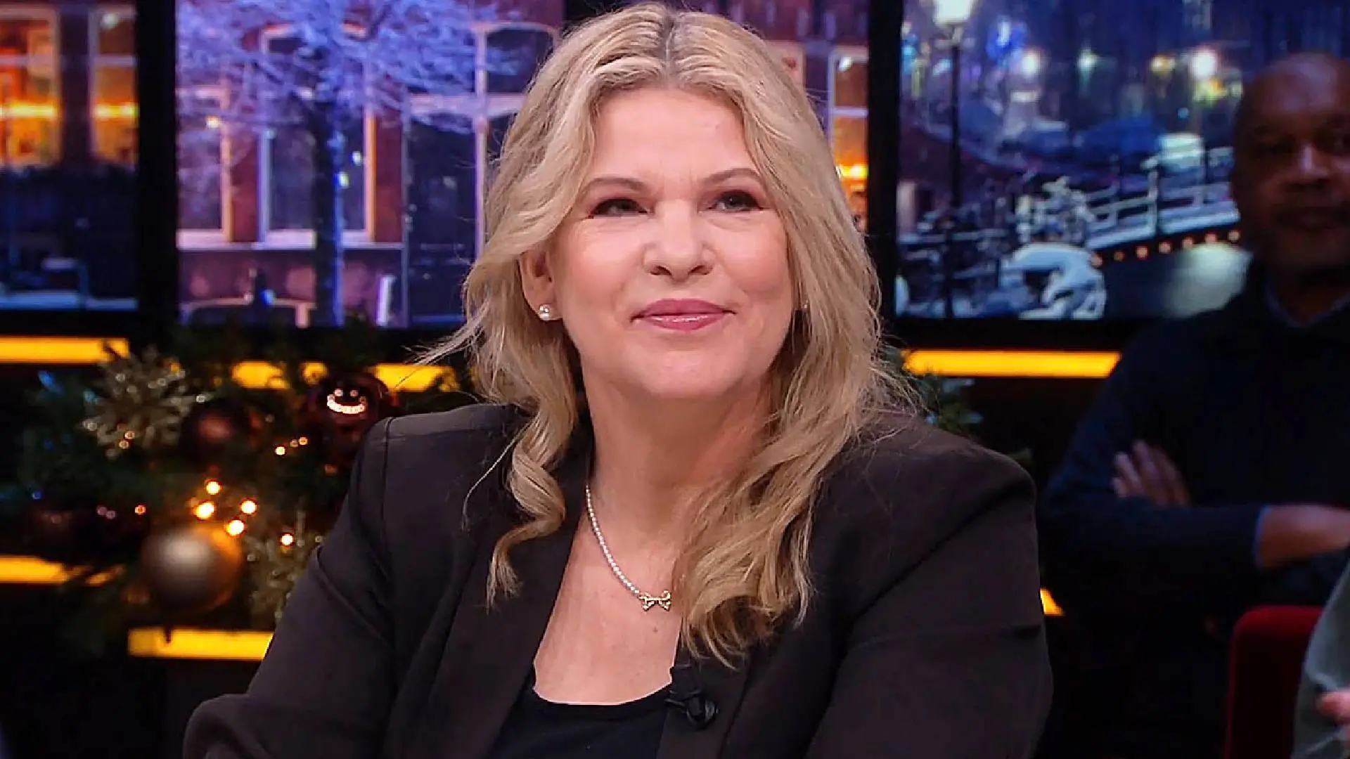 Tina Nijkamp heeft slecht nieuws voor Sophie Hilbrand: 'Allergrootste flop' (video)