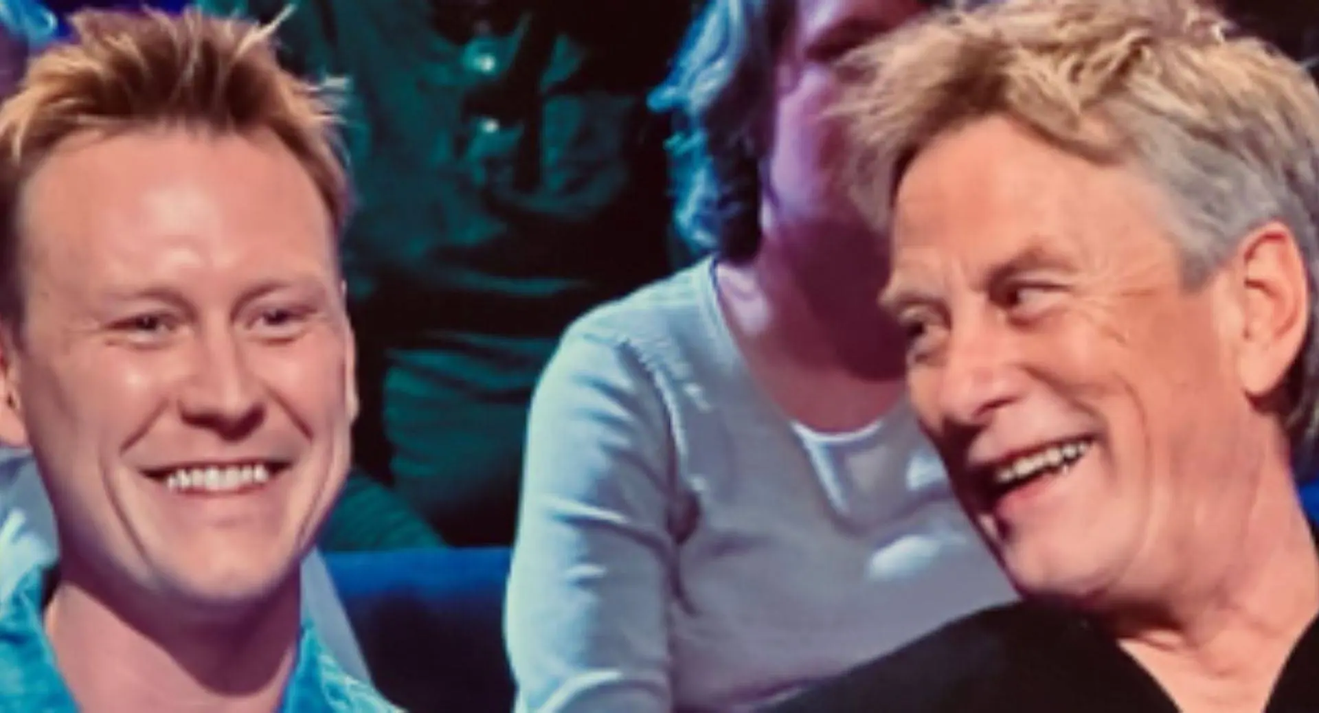 Kijker schrikt: Sam Hagens lijkt héél erg op bekende vader Pieter Jan Hagens bij talkshow Eva Jinek