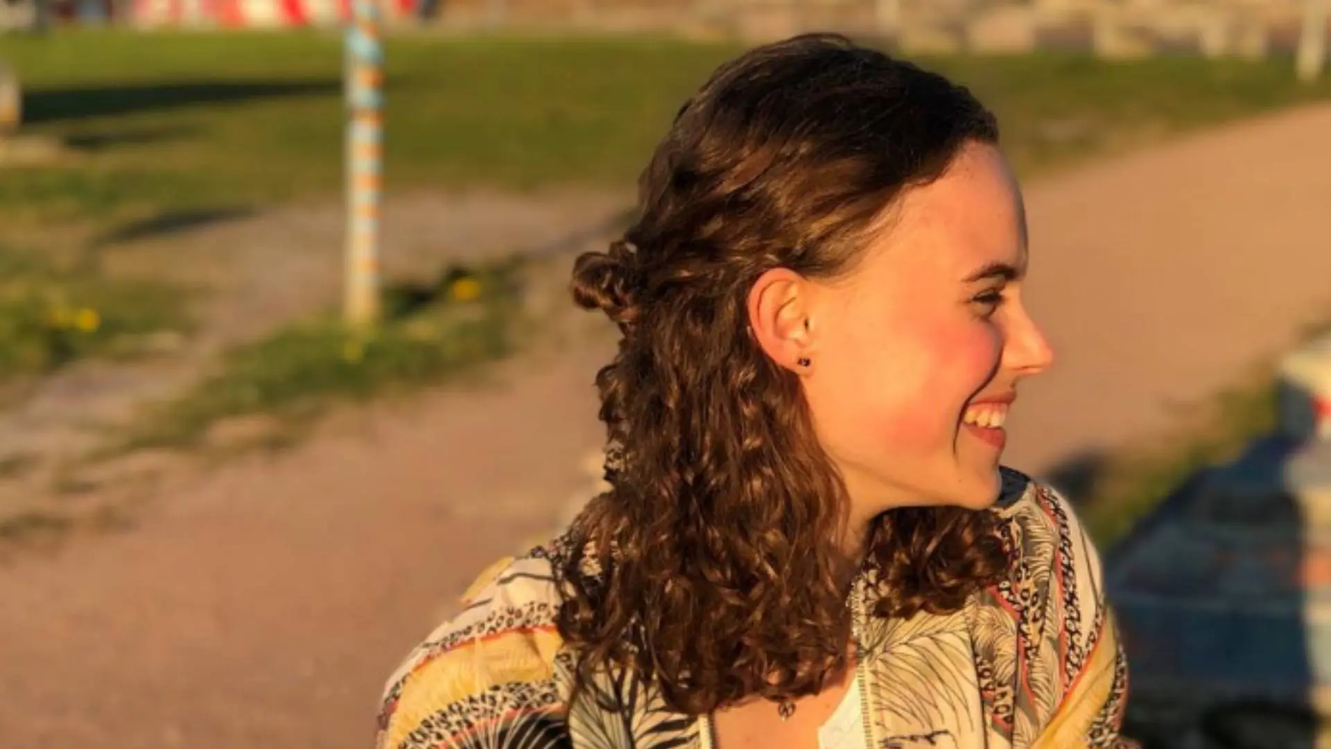 Topfitte atletes Sofie Dokter en Emma Oosterwegel tonen hun heerlijkste wapenfeiten op bloedhete dag
