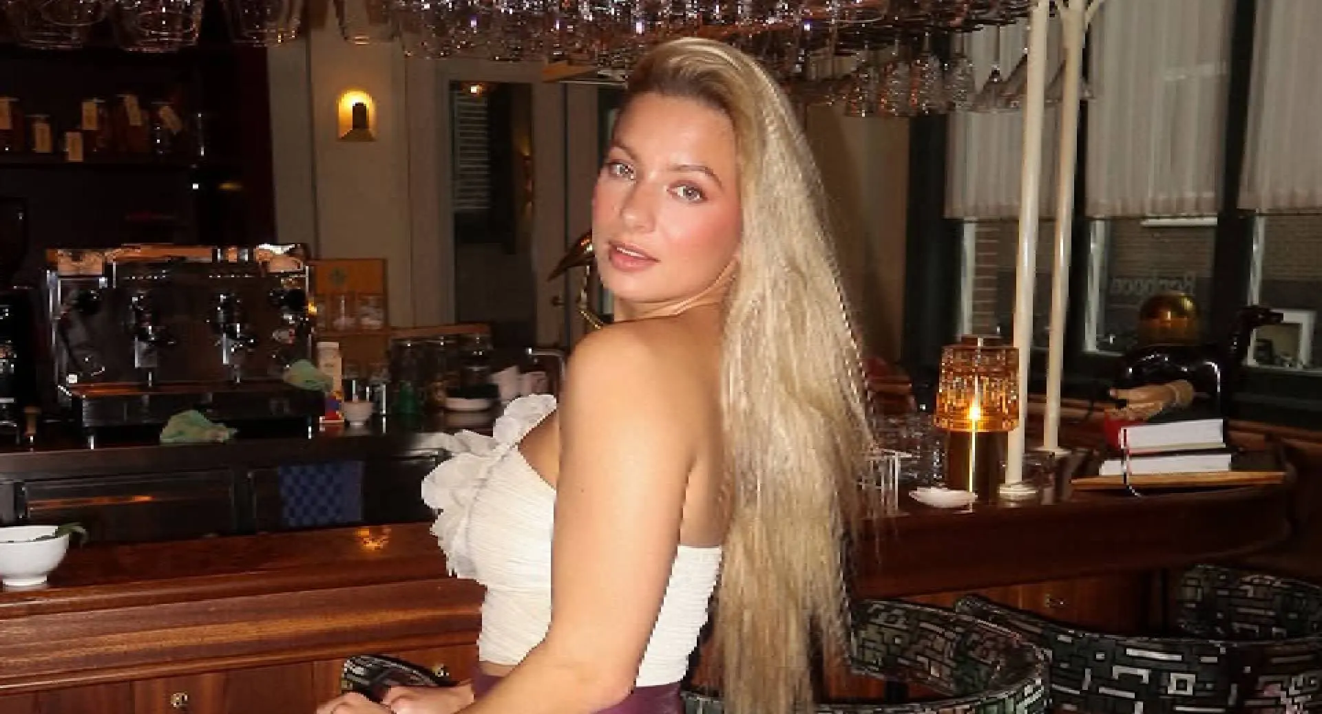 Blondine Amber Delil is nieuwe aanwinst bij Ziggo: dit zijn haar mooiste foto's
