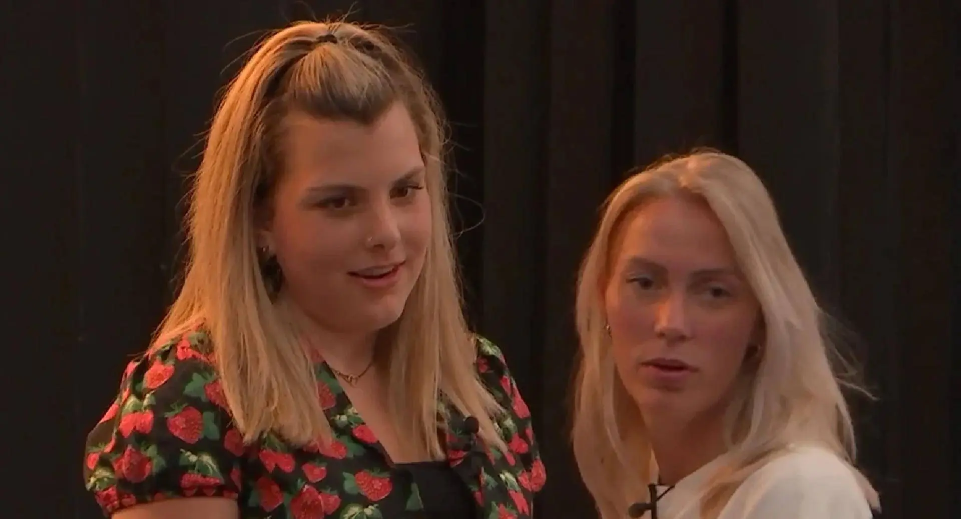 Roma van De Bondgenoten ziet vriendje naar bed gaan en bespringt blonde dame: "Zin om te tongen"