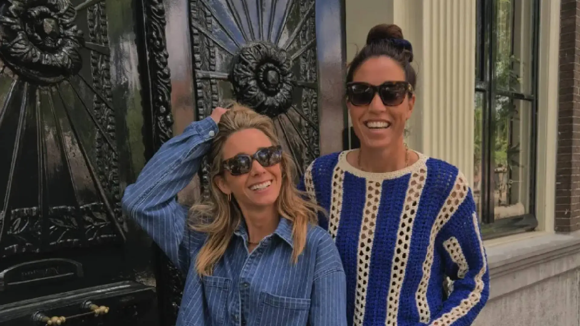 Ex-hockeysters Ellen Hoog en Naomi van As zijn nog steeds topfit en bewijzen dat met bikinifoto's