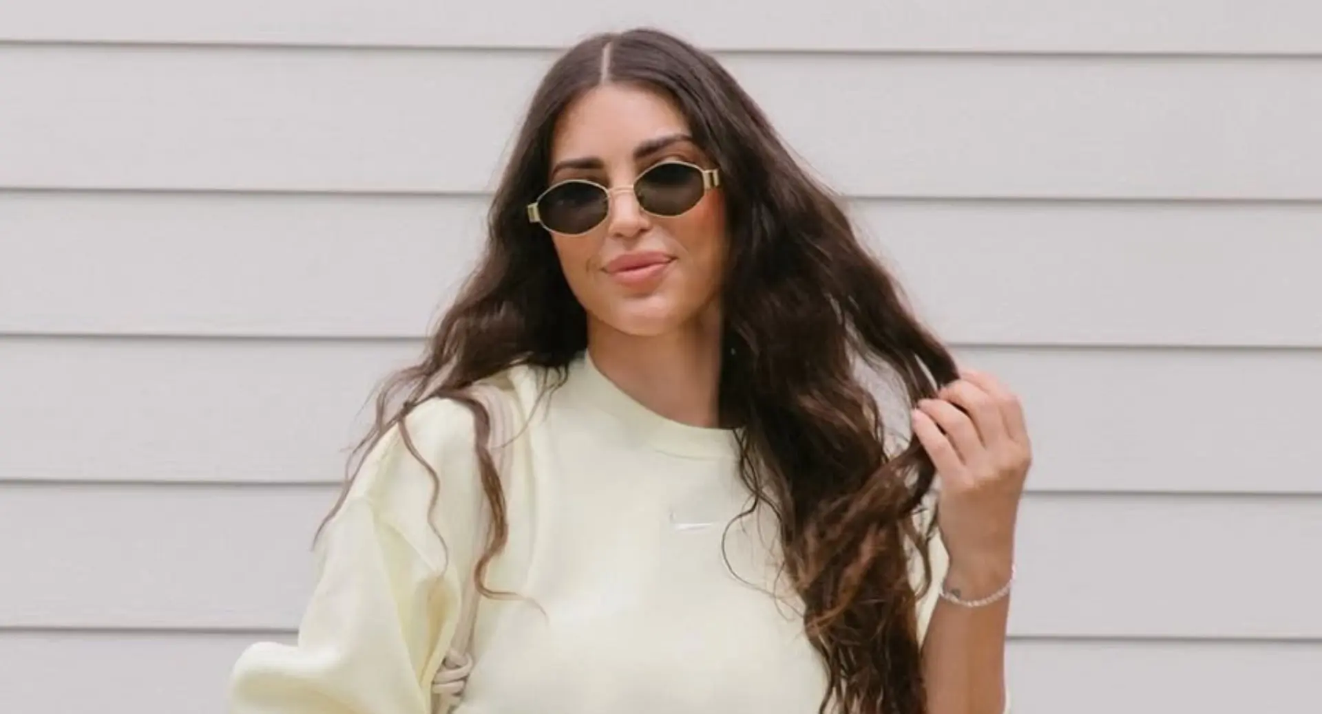 Gerucht: Yolanthe Cabau woont stiekem samen met rijke man en Wesley Sneijder weet van niks
